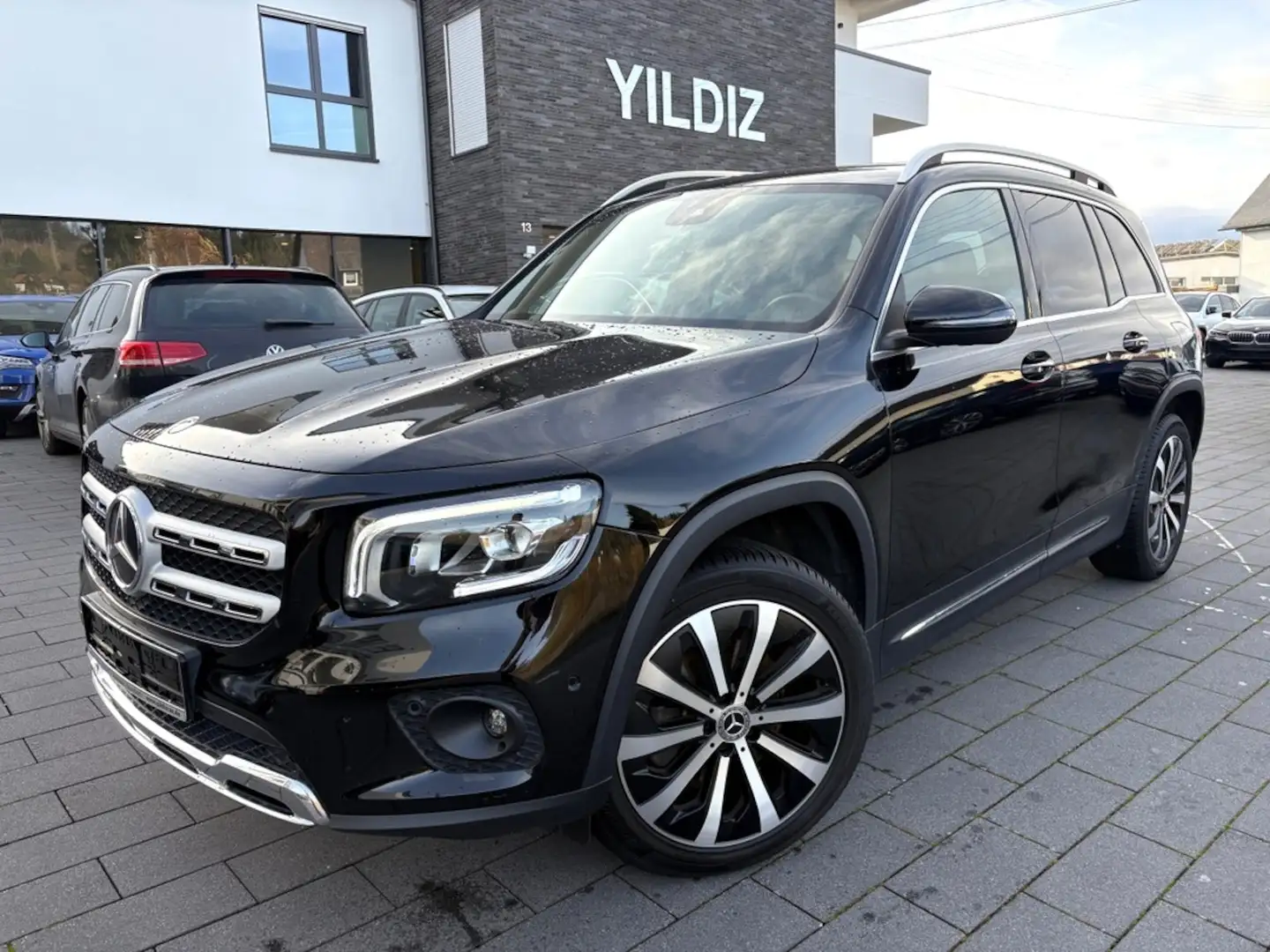 Mercedes-Benz GLB 200 4MATIC * 7.SITZER * 19 ZOLL * KAMERA Negro - 1