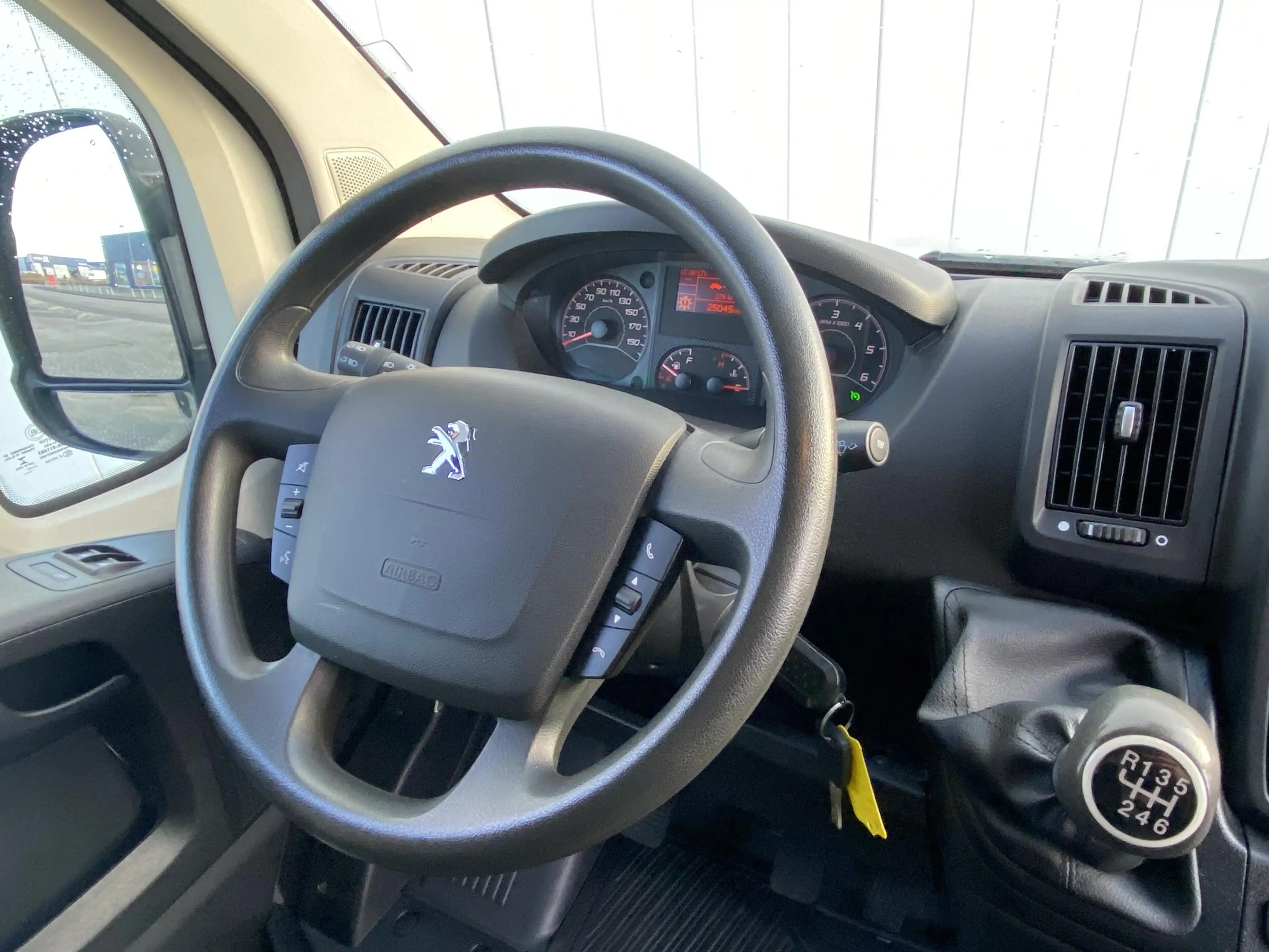 Peugeot Boxer 330 2.2 BlueHDi 120 L2H1 Asphalt | Leder | Navigat — photo 8