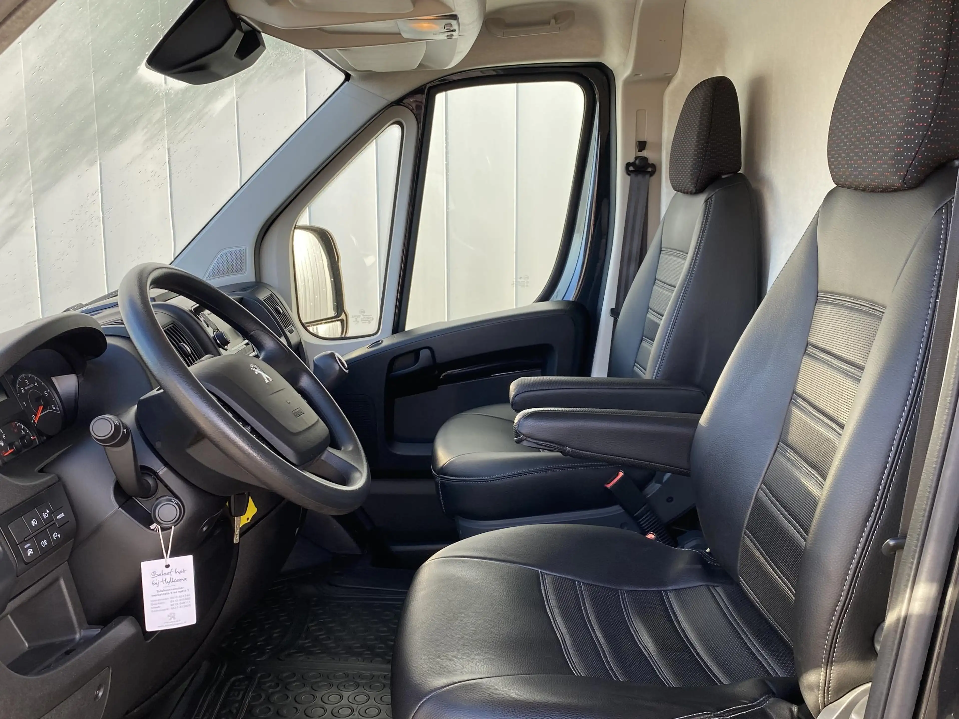 Peugeot Boxer 330 2.2 BlueHDi 120 L2H1 Asphalt | Leder | Navigat — photo 7