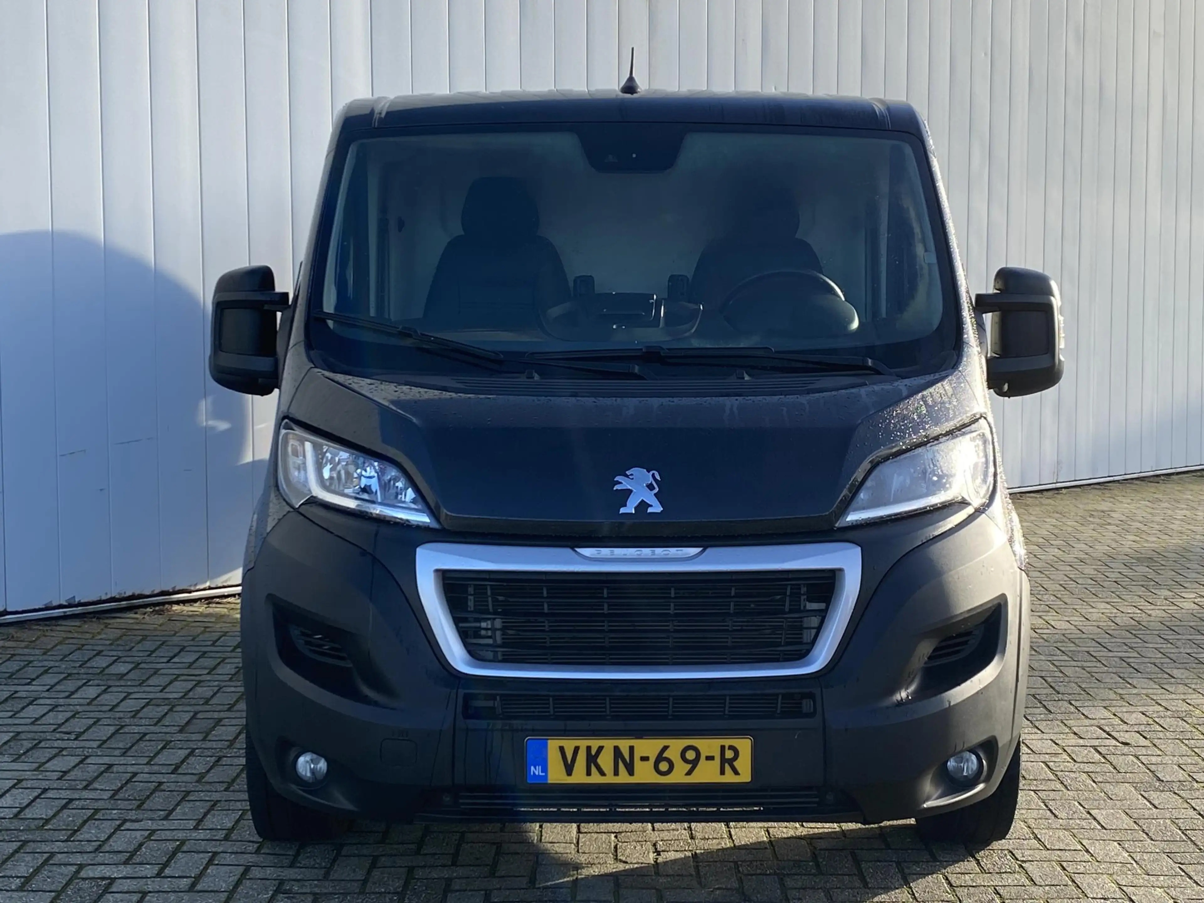 Peugeot Boxer 330 2.2 BlueHDi 120 L2H1 Asphalt | Leder | Navigat — photo 9