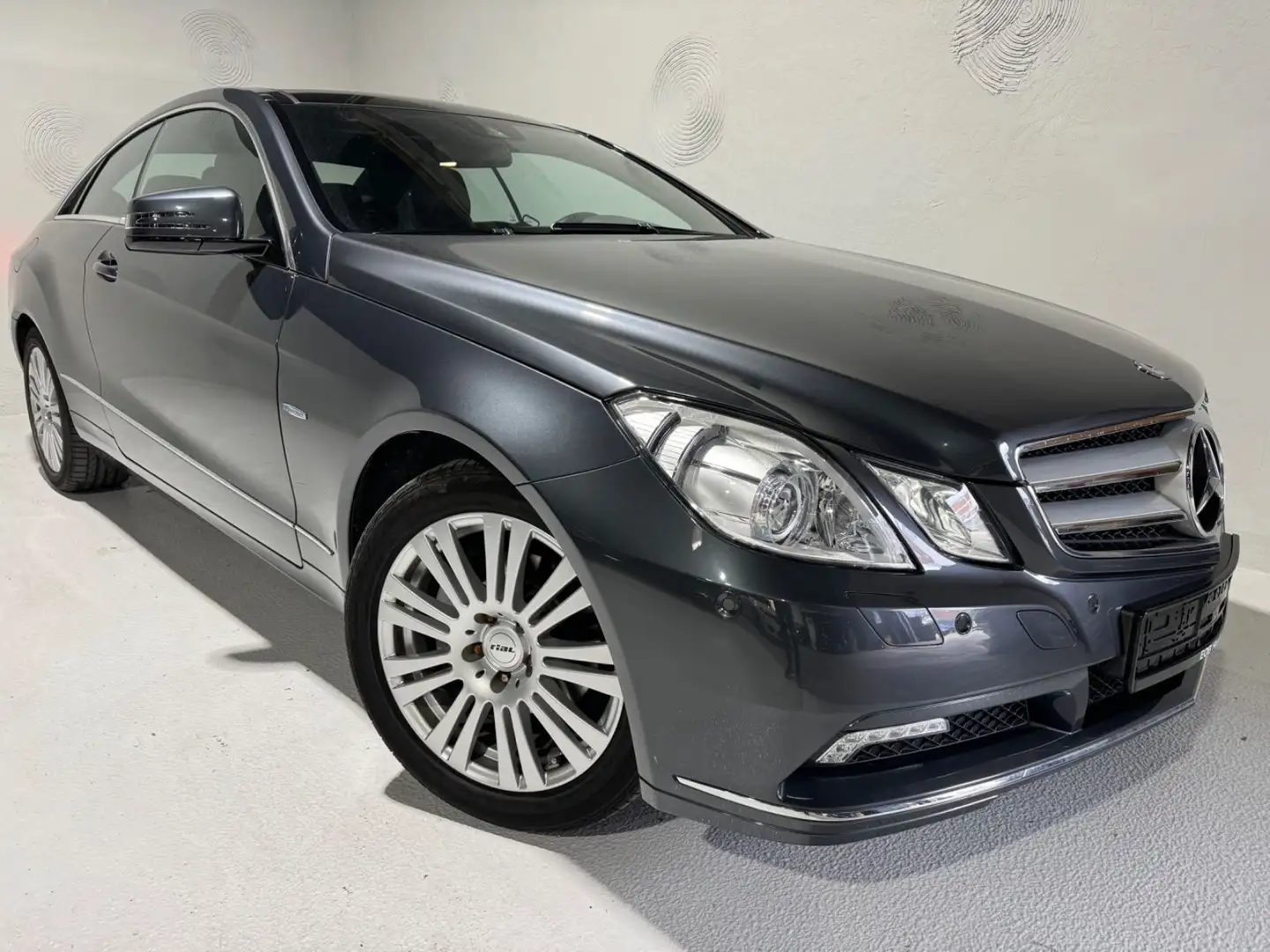 Mercedes-Benz E 250 Coupe CGI Blueefficiency*1. Hand* Panorama - 1