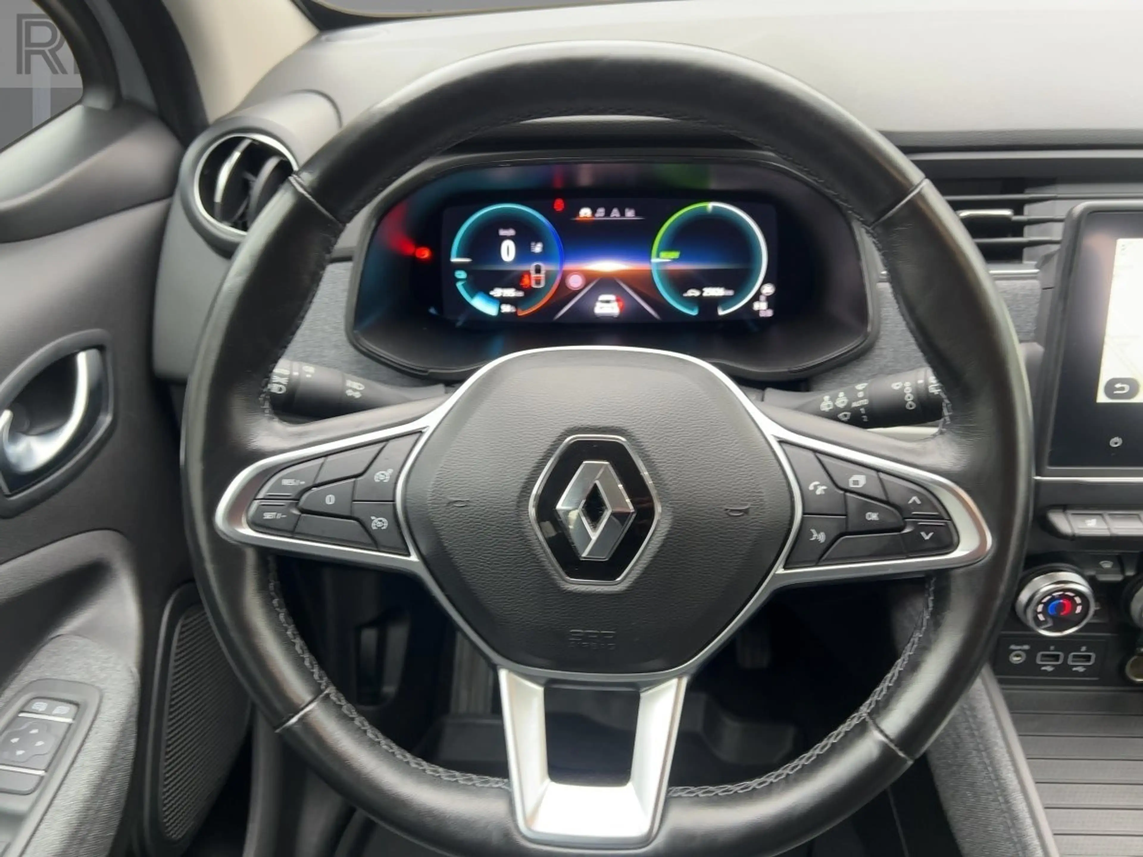 Renault ZOE R110 ZE 50 Evolution — photo 11