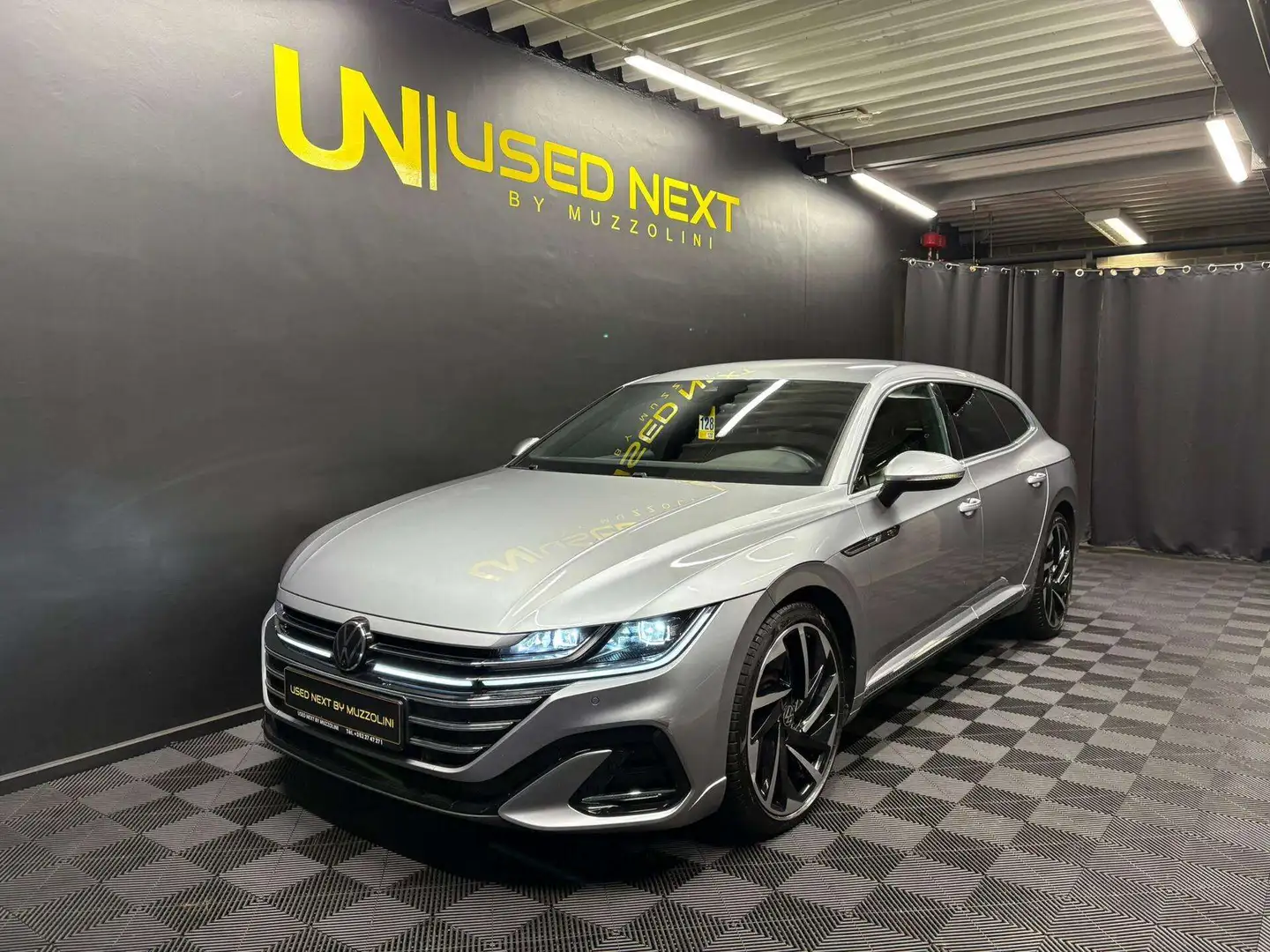 Volkswagen Arteon shooting Brake R-Line 2.0 TSI 190cv Gris - 1