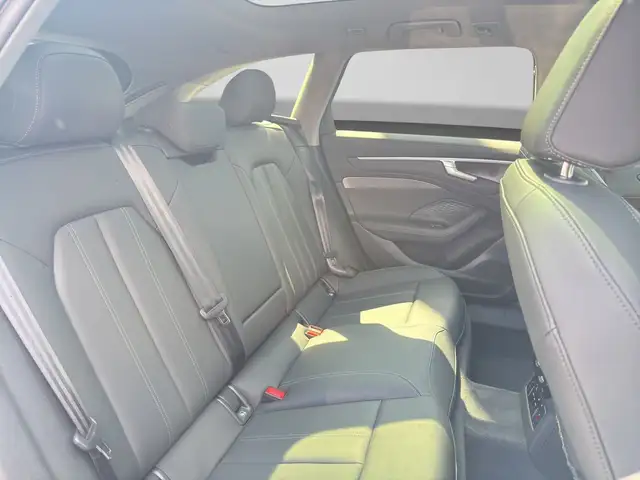 Audi A6 view 6