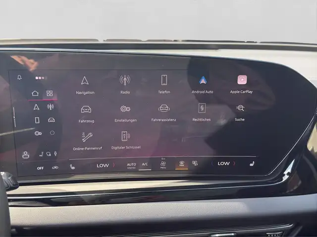 Audi A6 view 12