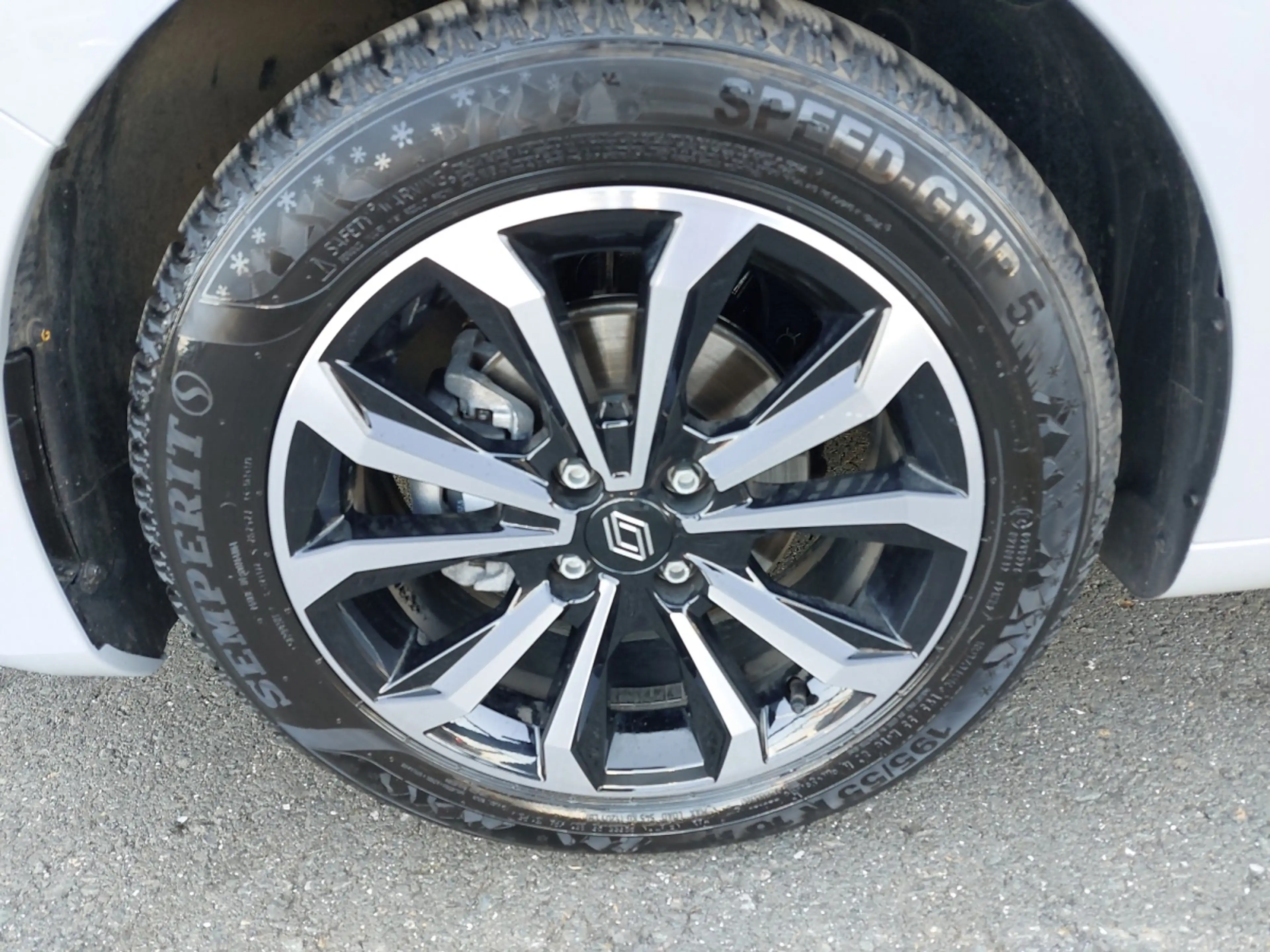 Renault Clio Techno TCe 90 — photo 18