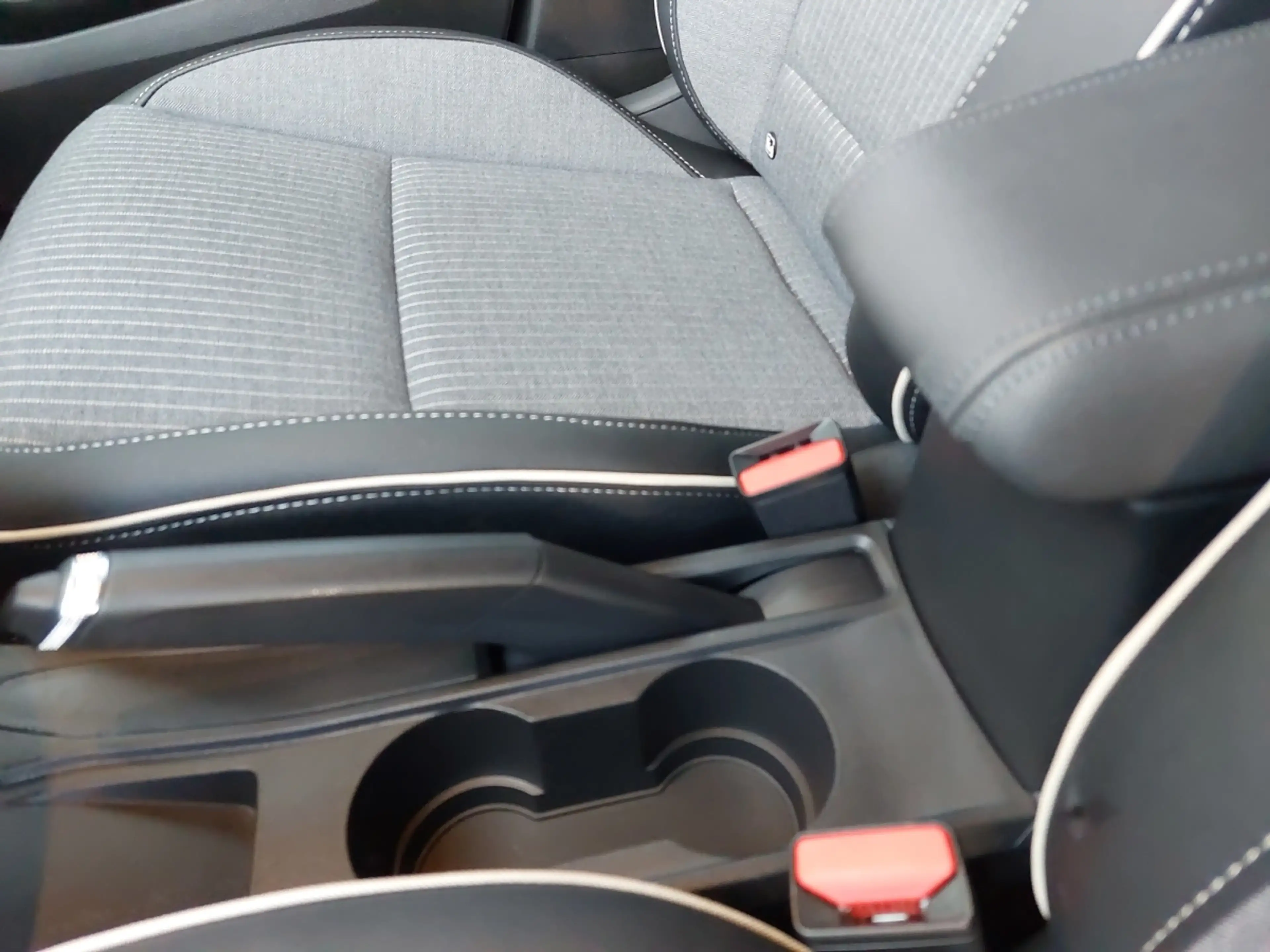 Renault Clio Techno TCe 90 — photo 16