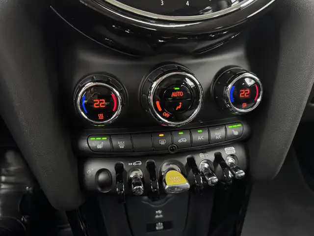 Mini Hatch view 10