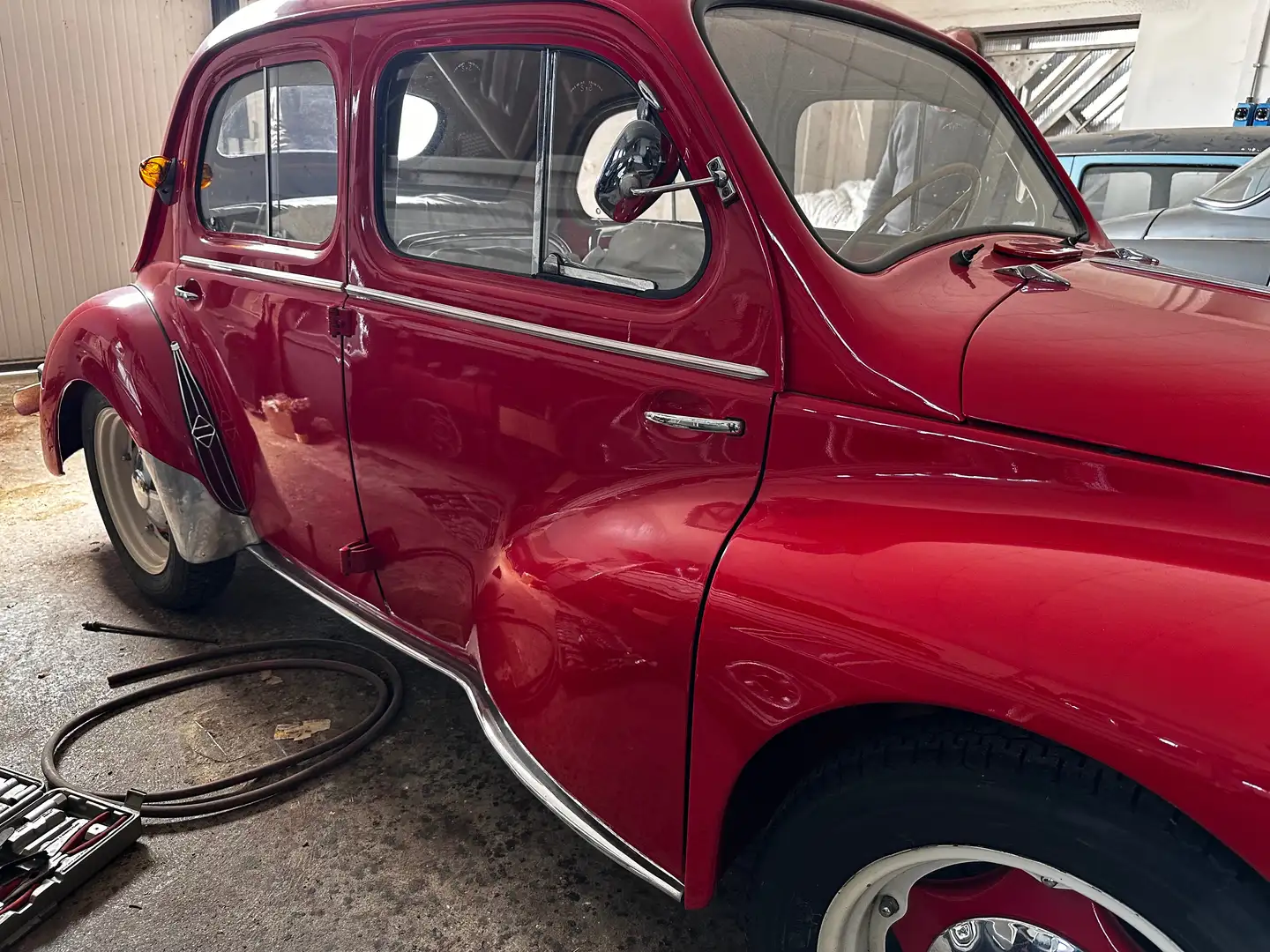 Renault 4 CV Roşu - 2