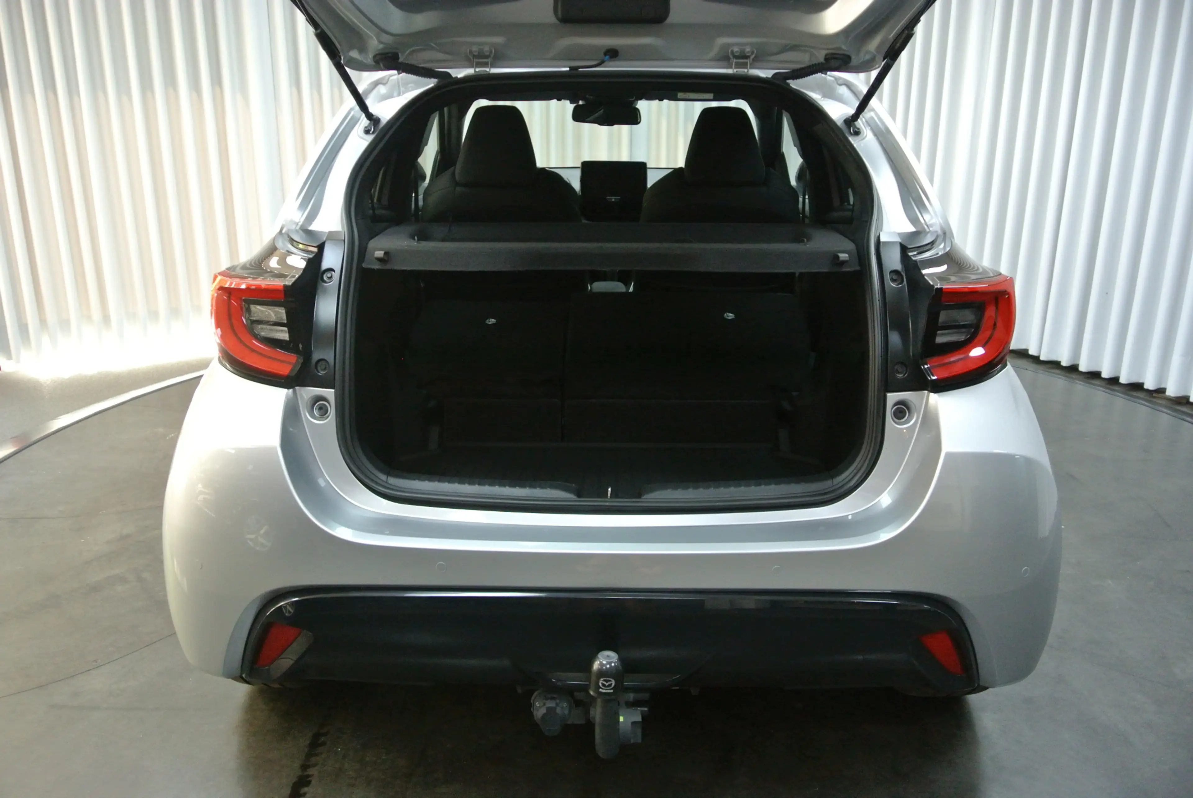 Mazda 2 2 HYBRID — photo 10