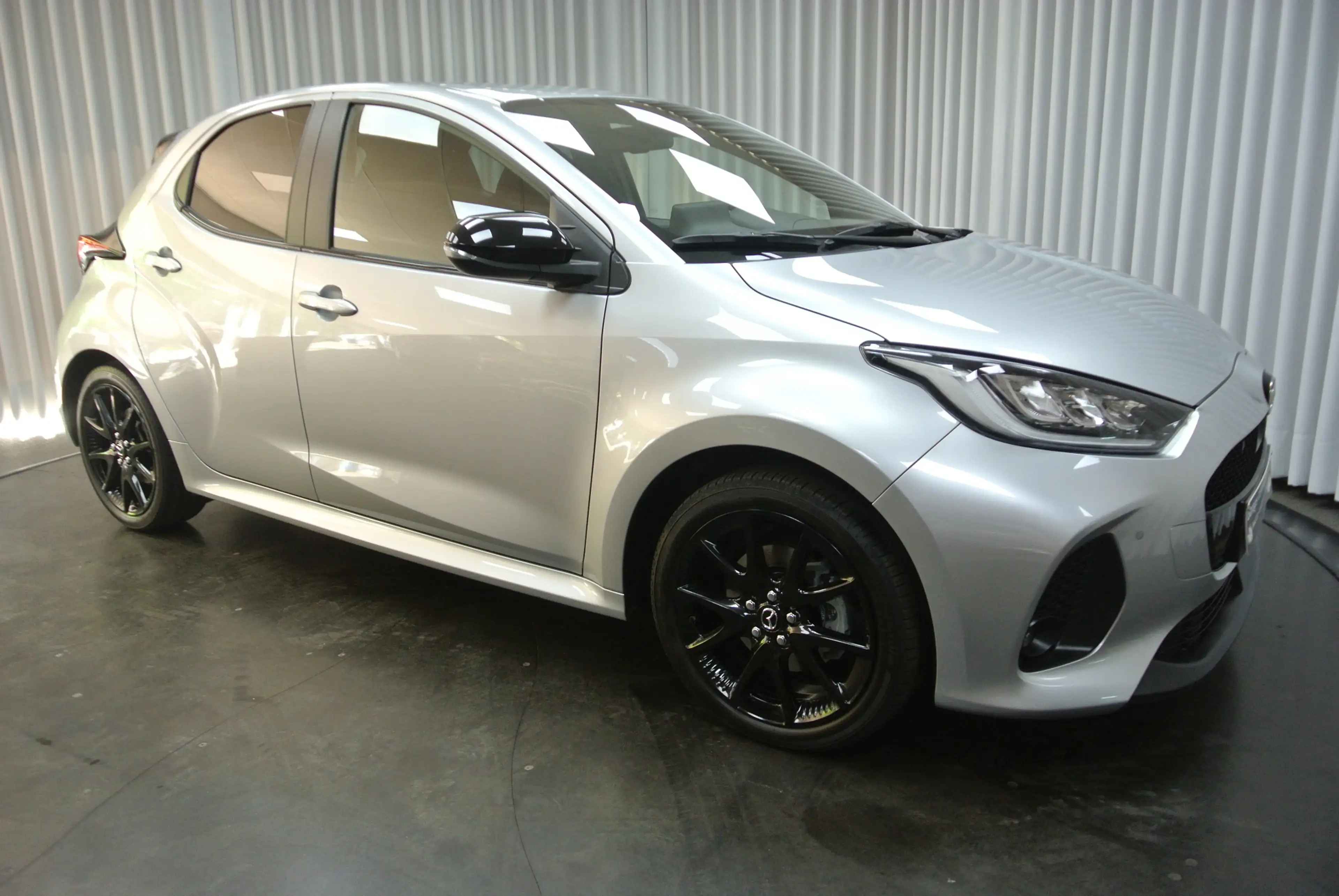 Mazda 2 2 HYBRID — photo 14