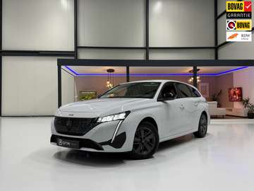 130pk Allure Trekhaak Navi, Leer Bekleding, Trekha