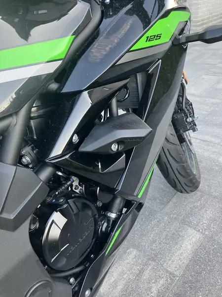 Kawasaki Ninja 125 - foto 7