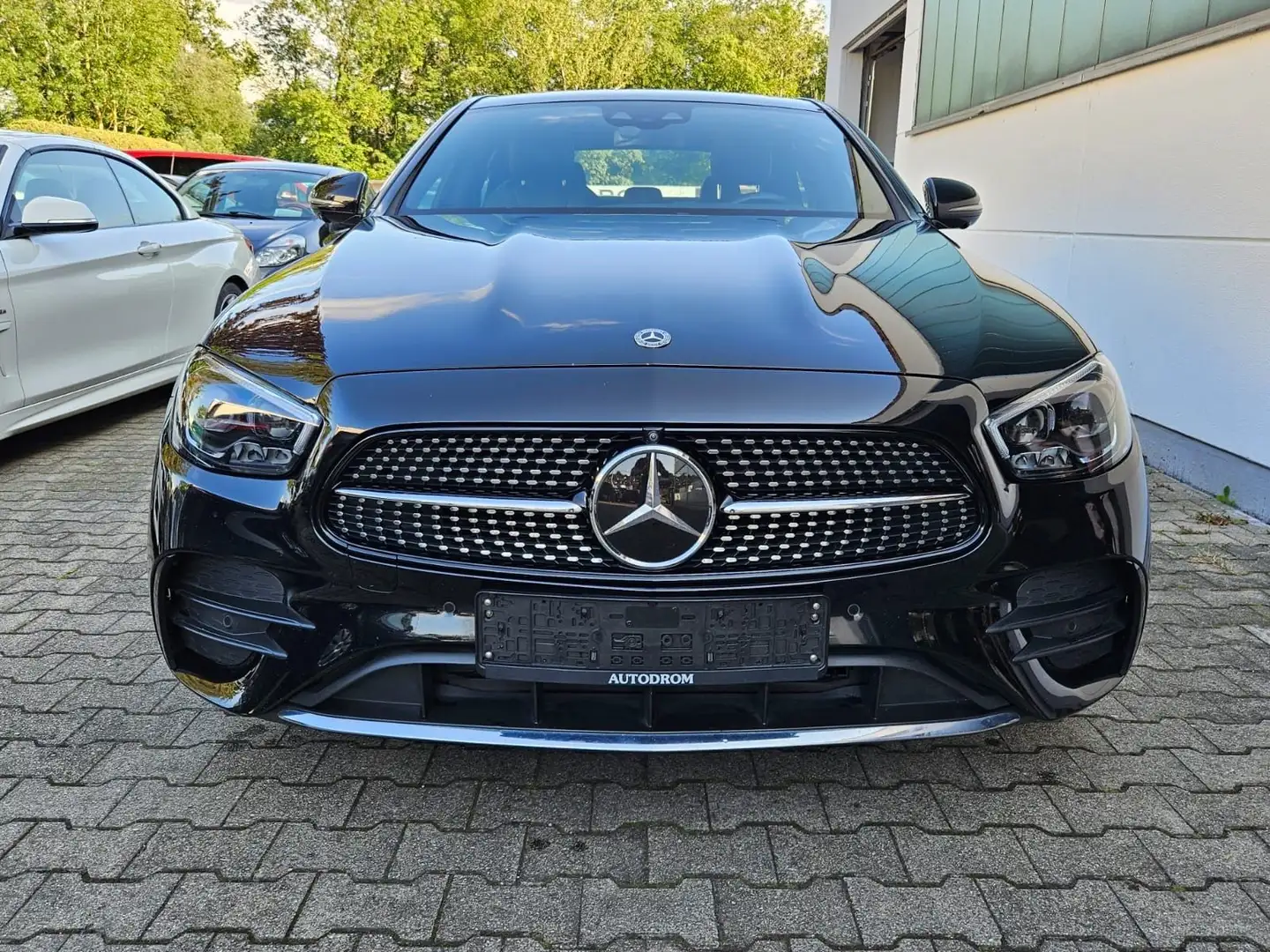 Mercedes-Benz E 400 d 4Matic AMG-Line Multibeam+360°+Panorama Negru - 2