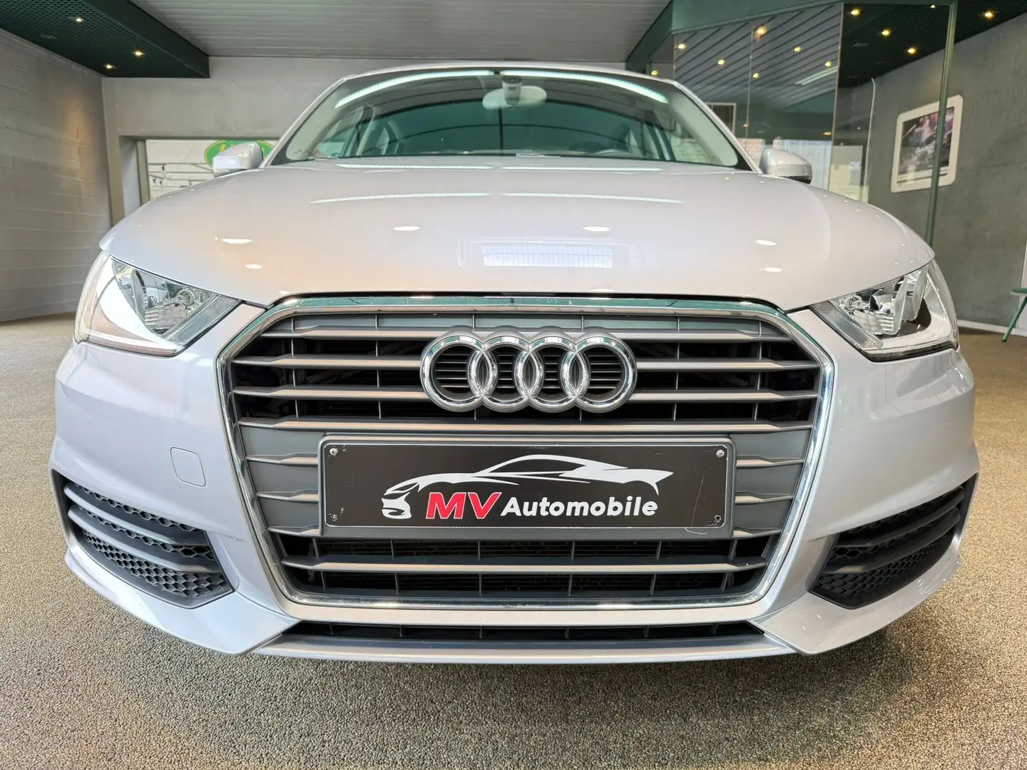 Audi A1 Sportback 1.0 TFSI * Navi * Clim auto * 1er prop Gris - 2