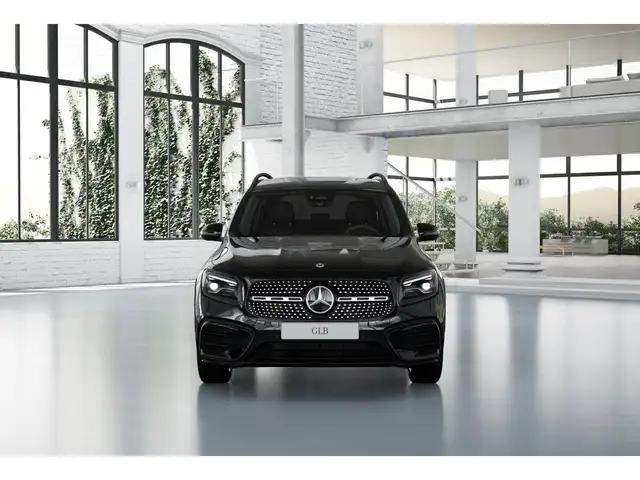 Mercedes-Benz GLB view 2