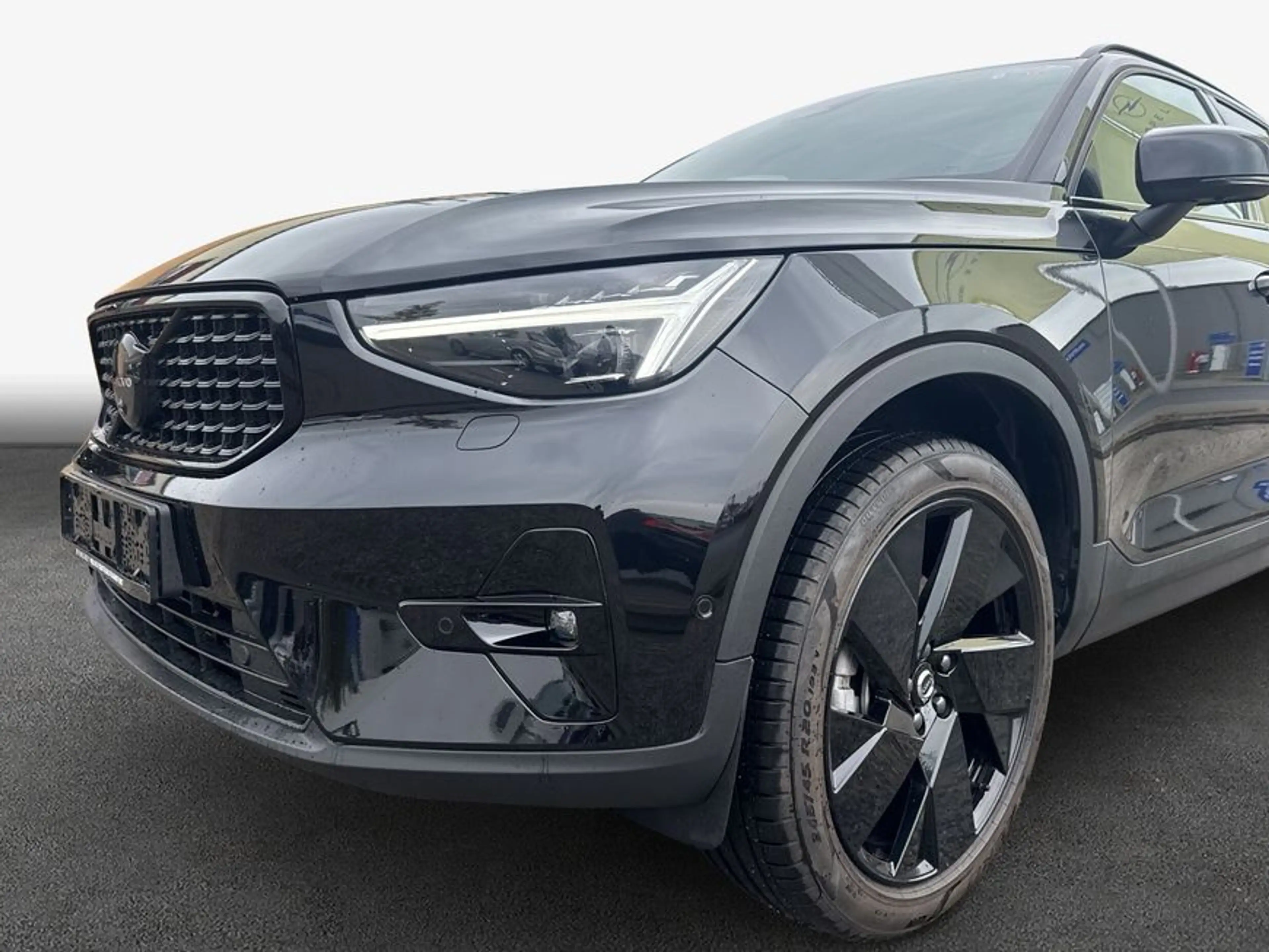 Volvo XC40 XC40 B3 B DKG Plus Black Edition — photo 6