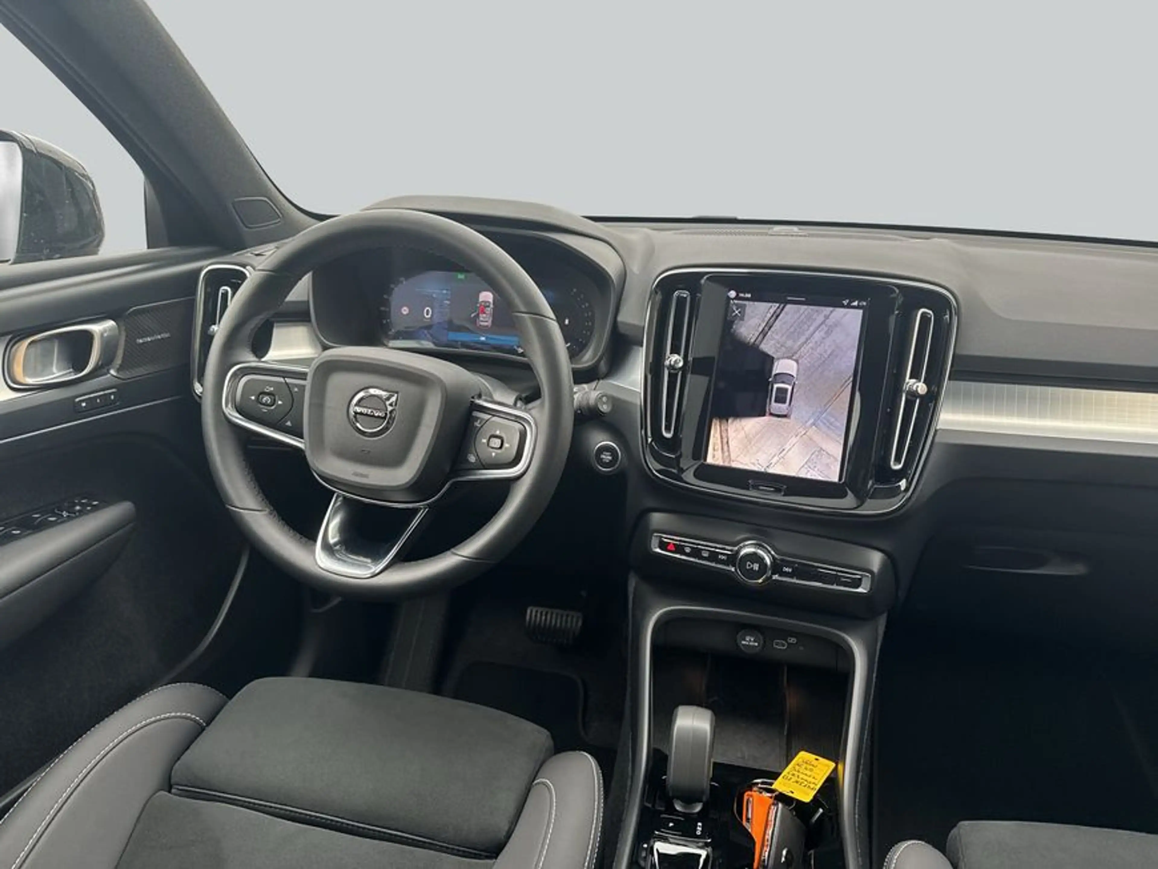 Volvo XC40 XC40 B3 B DKG Plus Black Edition — photo 14