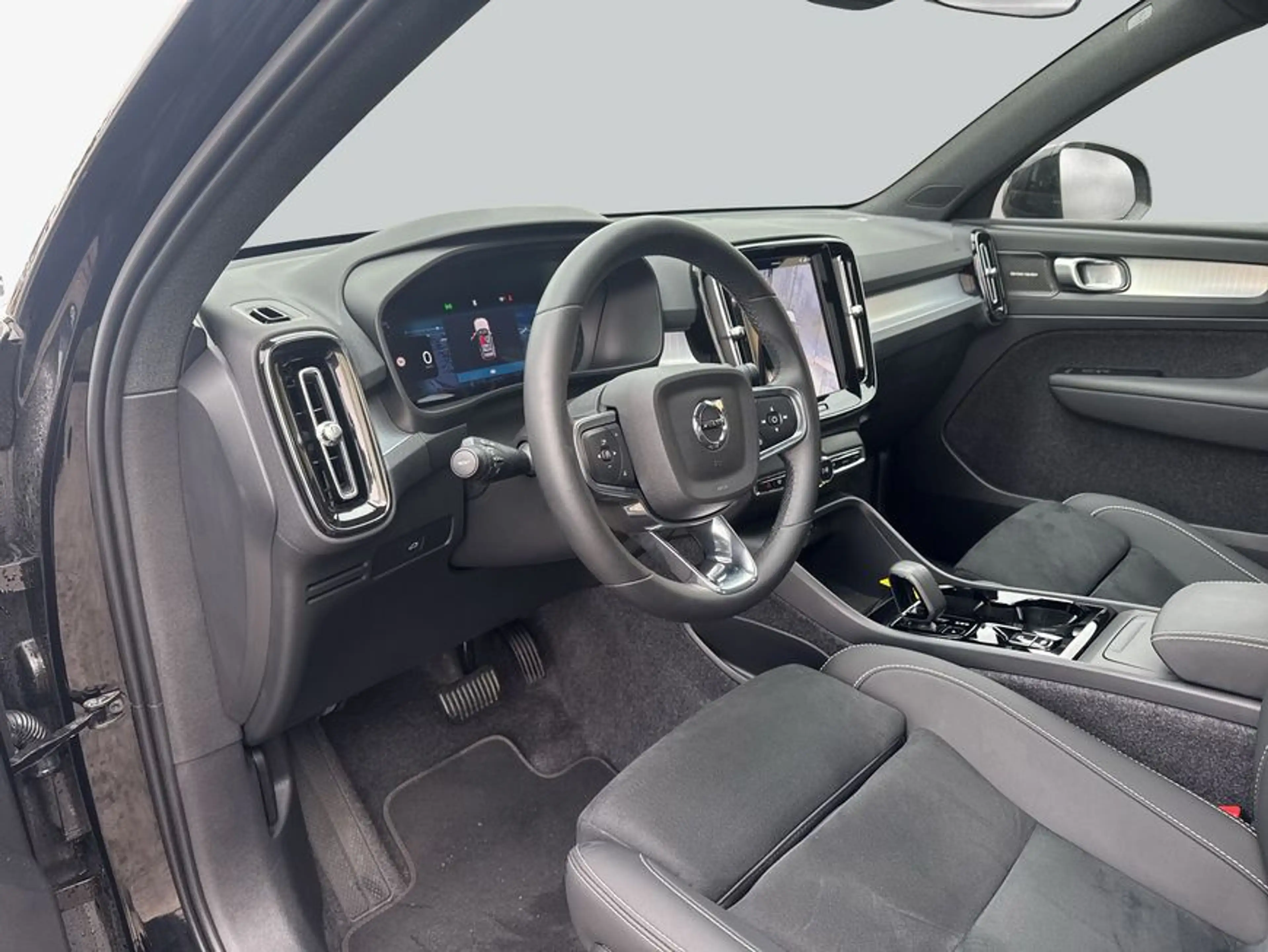 Volvo XC40 XC40 B3 B DKG Plus Black Edition — photo 10