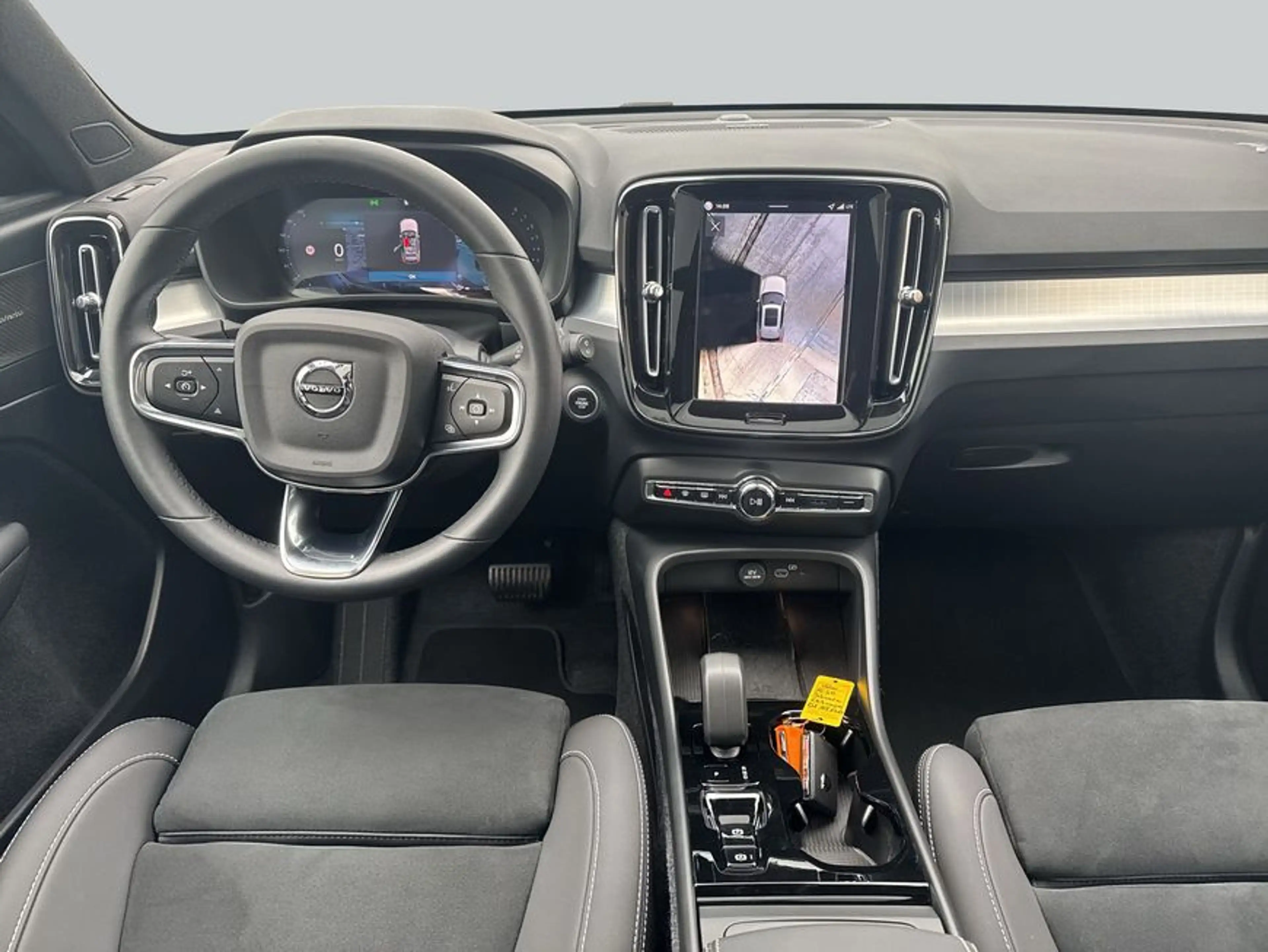 Volvo XC40 XC40 B3 B DKG Plus Black Edition — photo 13