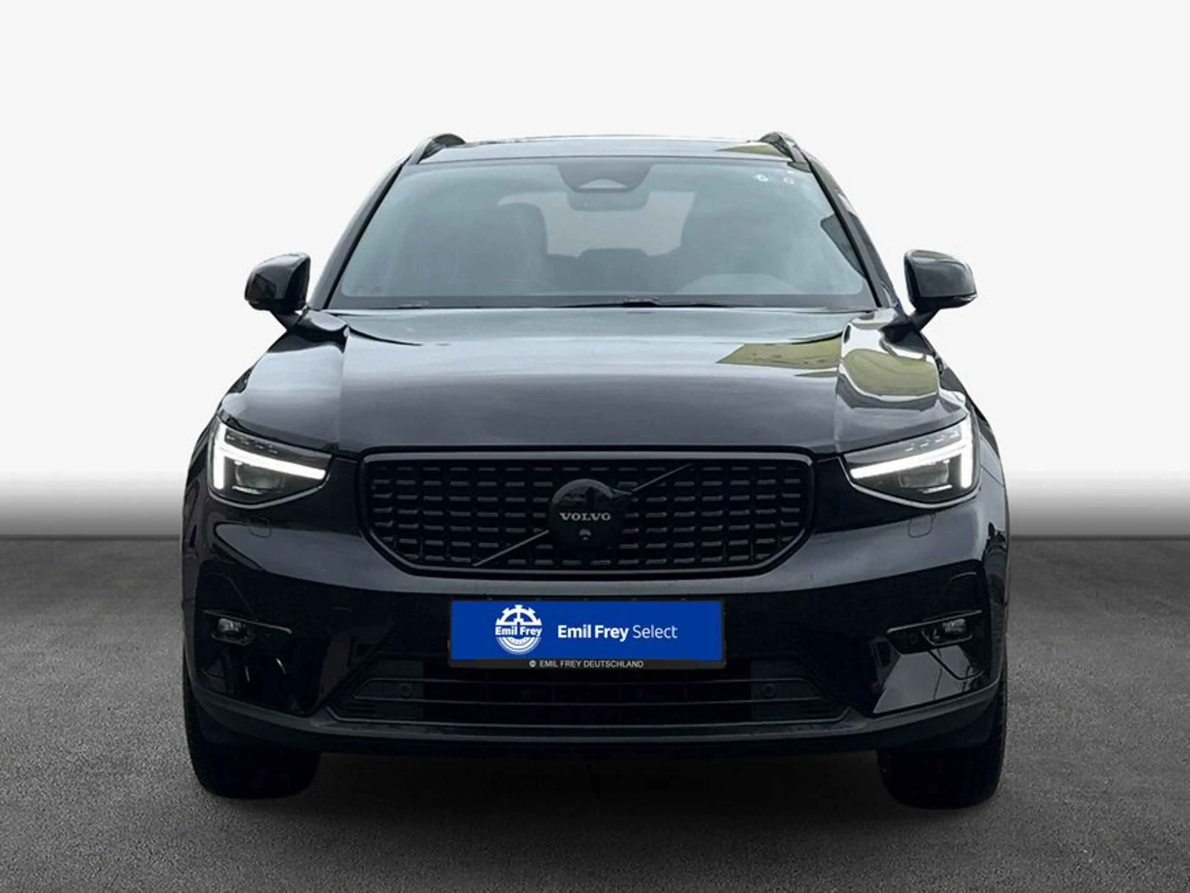 Volvo XC40 XC40 B3 B DKG Plus Black Edition — photo 3