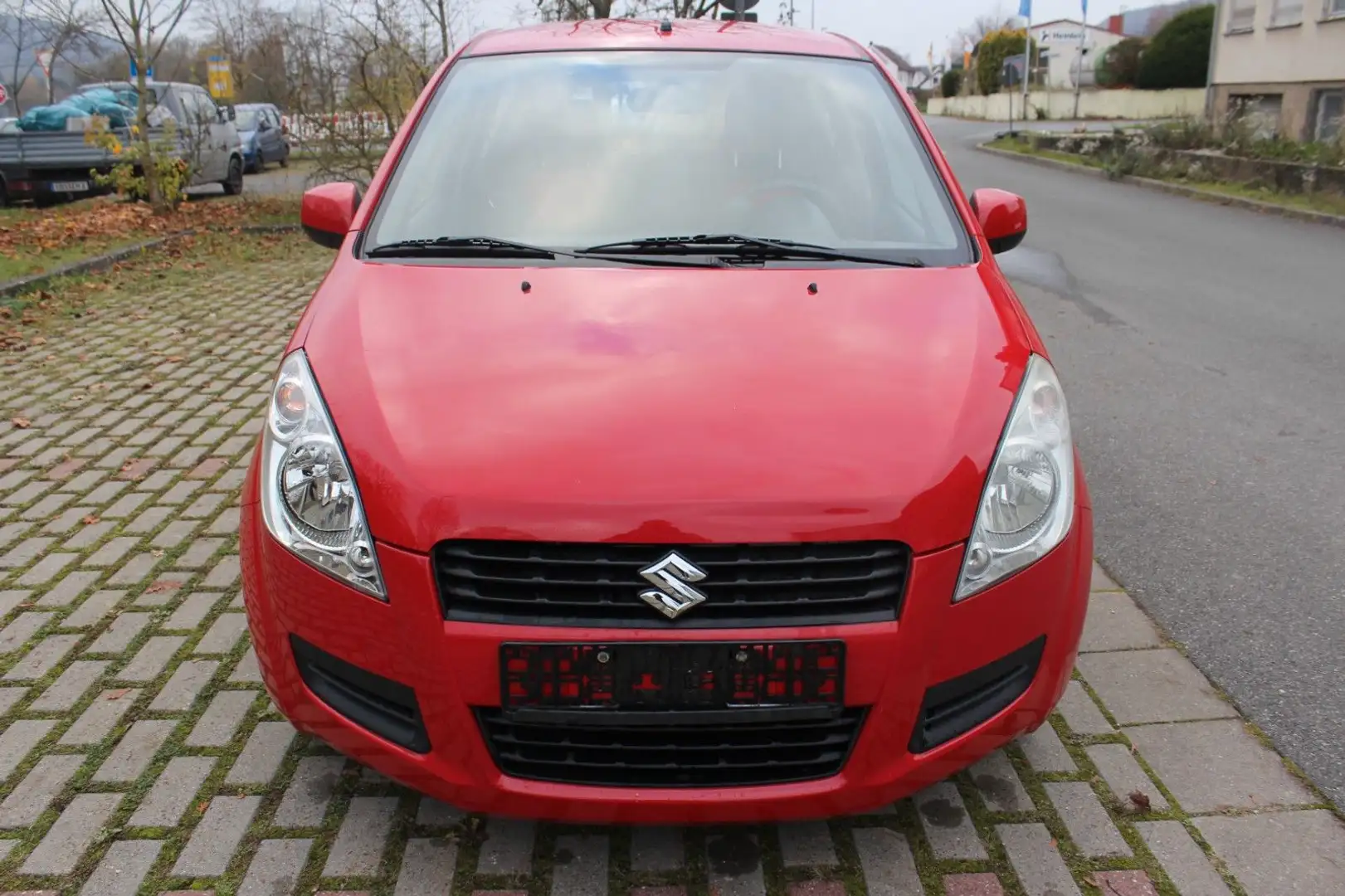 Suzuki Splash 1.0+KLIMA+ZV+8FACH+1.HAND Roşu - 2