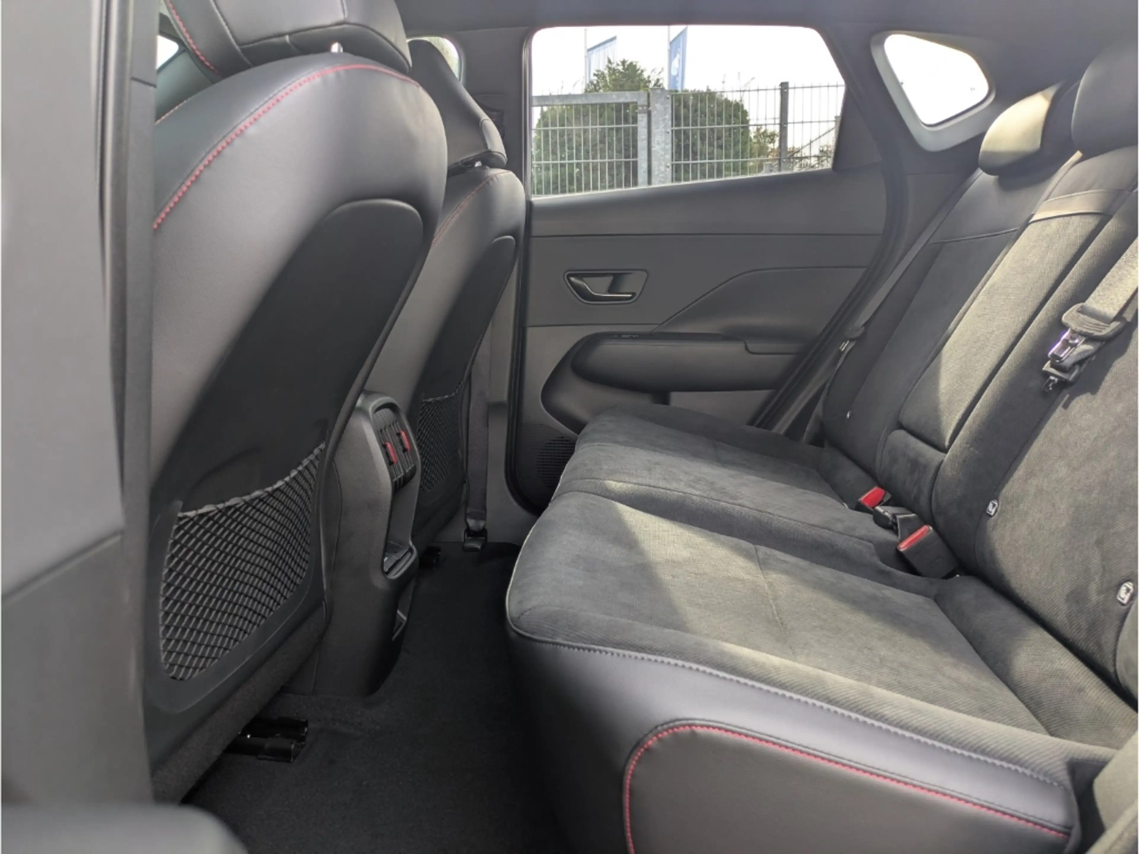 Hyundai KONA SX2 (MY27) N LINE X 65kWh Sitz-Komfortp. HUD Navi — photo 6