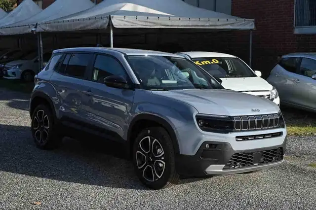 Jeep Avenger view 3