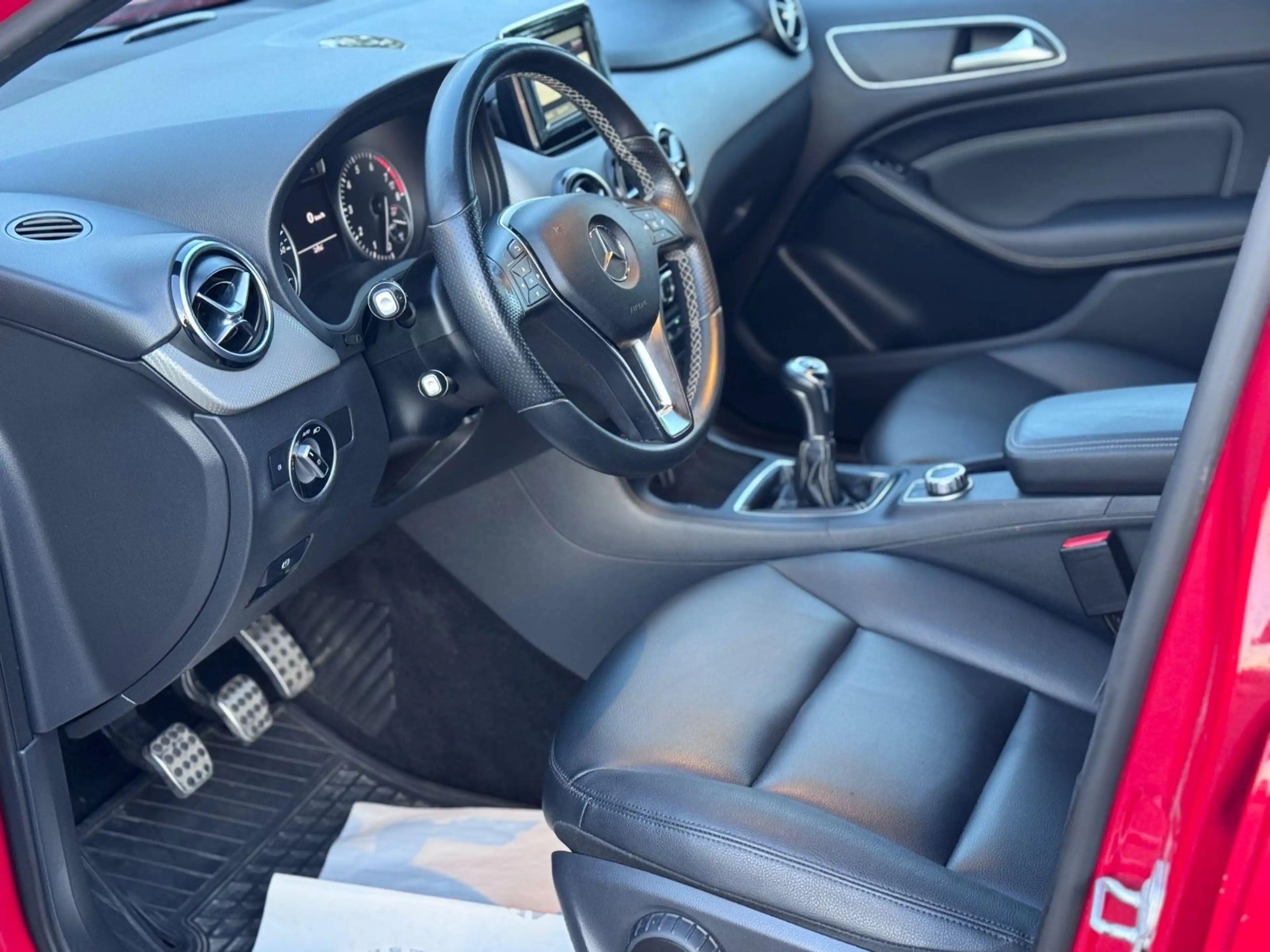 Mercedes-Benz B 180 B B 180 Edition 1 — photo 11