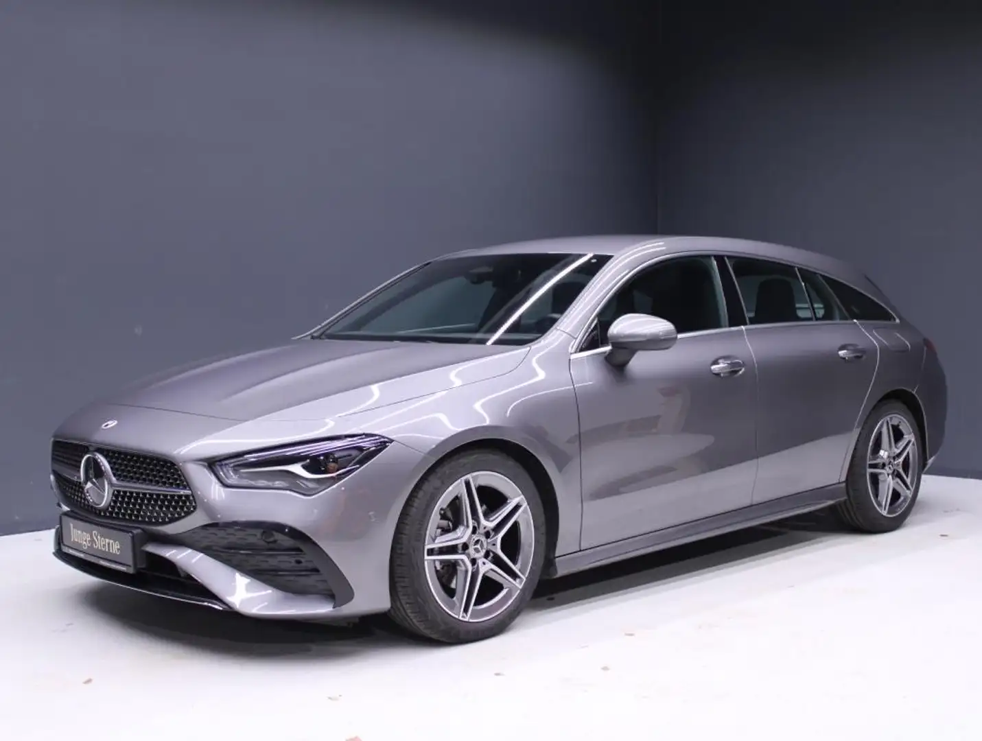 Mercedes-Benz CLA 180 SB AMG+LED+Navi+Kamera+Ambiente+Keyless Grau - 1