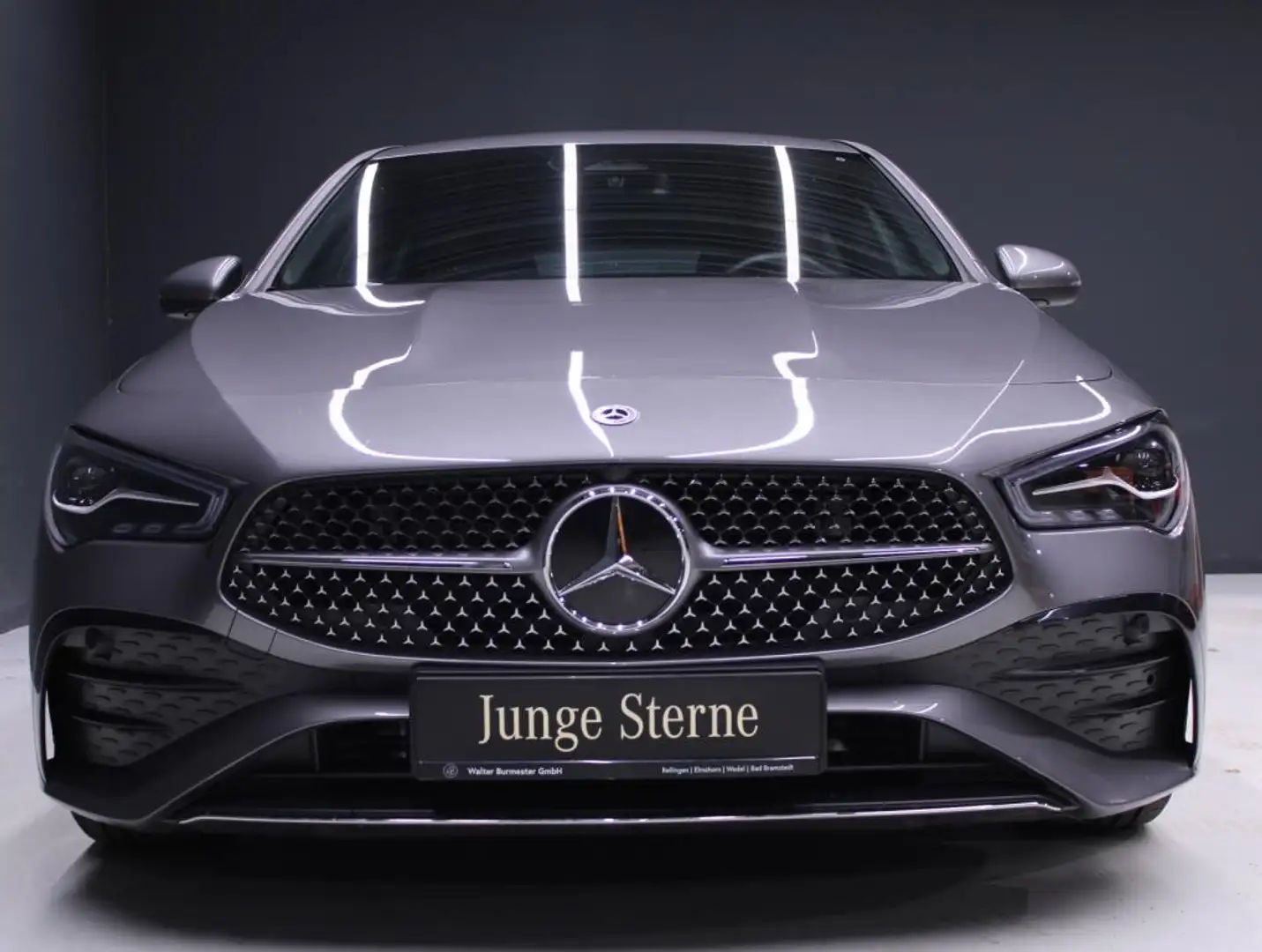 Mercedes-Benz CLA 180 SB AMG+LED+Navi+Kamera+Ambiente+Keyless Grau - 2