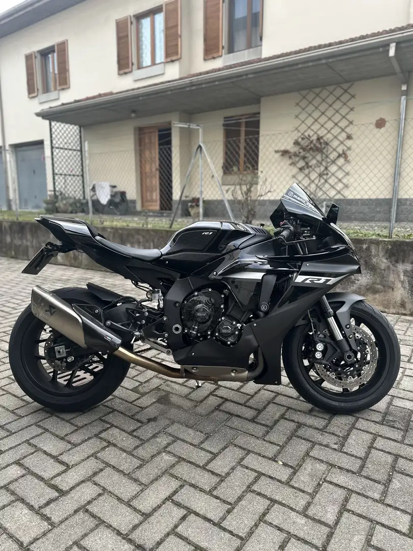Yamaha YZF-R1 Negro - 2