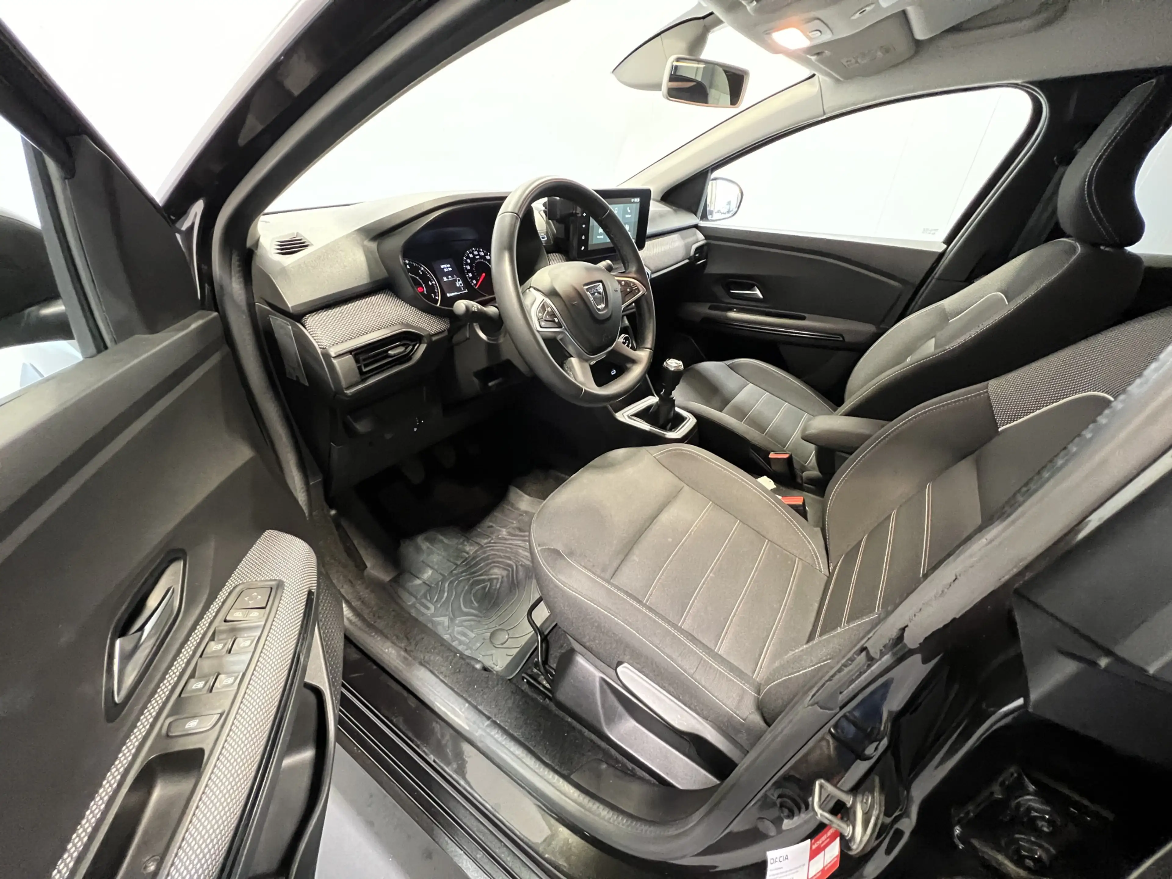 Dacia Jogger 1.0 TCe 110 Extreme 7p. | Navigatie/Android/Apple — photo 28