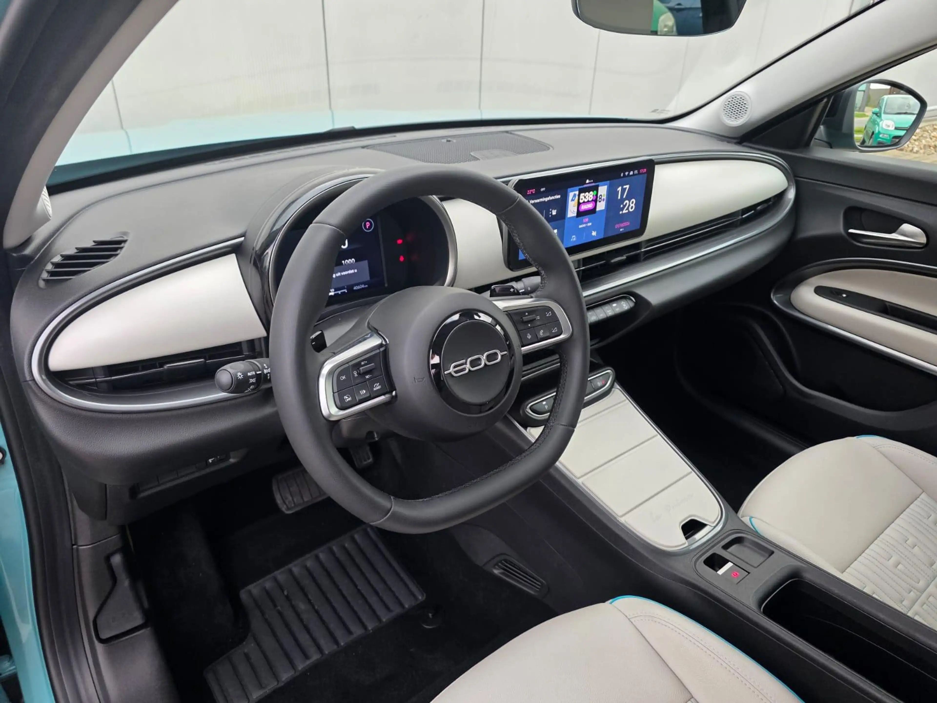 Fiat 600 1.2 Hybrid La Prima Automaat | Navigatie | Parkeer — photo 9