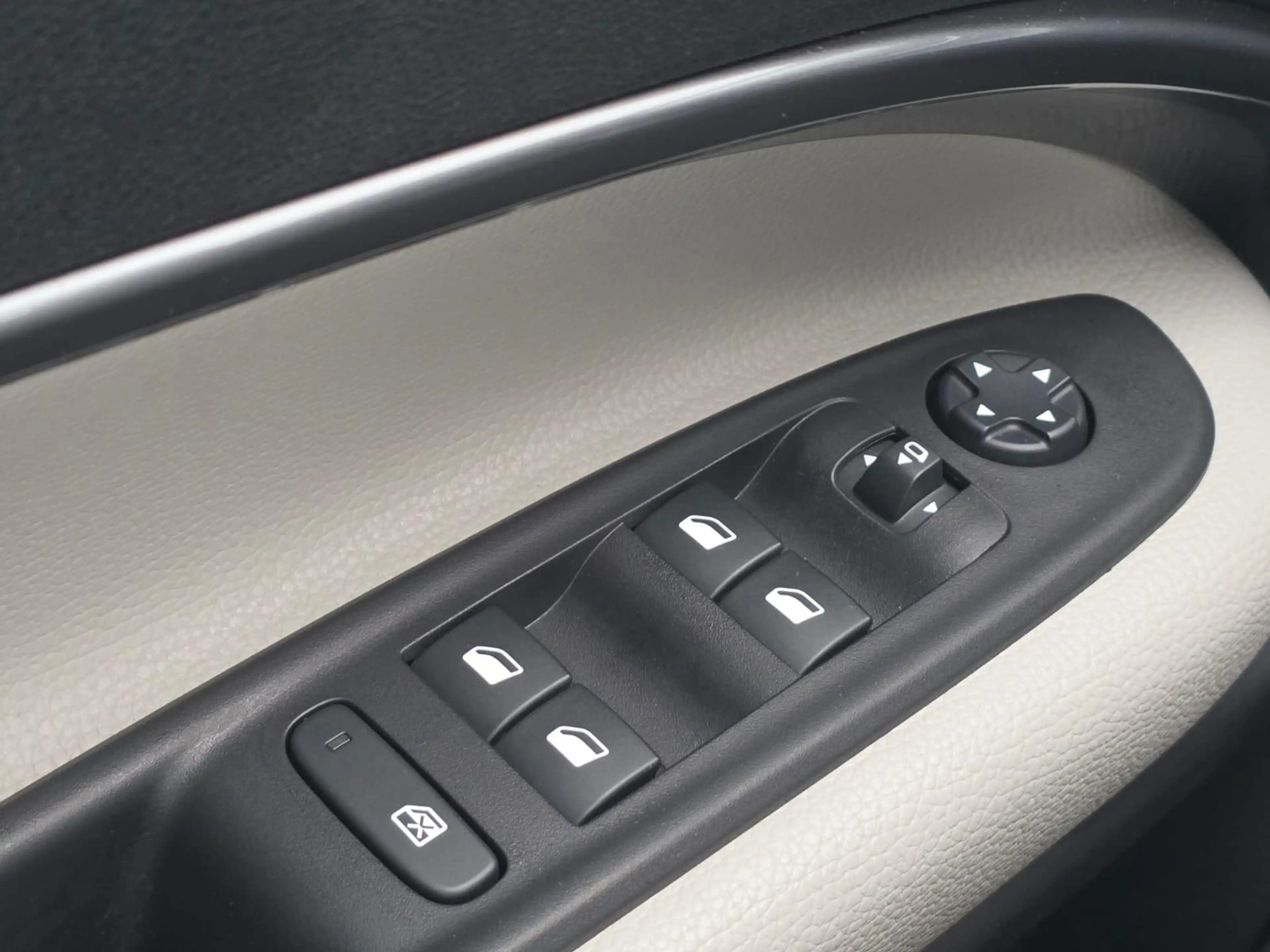 Fiat 600 1.2 Hybrid La Prima Automaat | Navigatie | Parkeer — photo 12