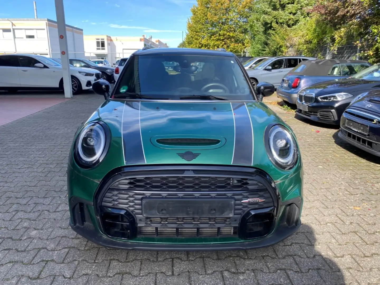 MINI Cooper S A 5-Türer LED Pano JCW Sortsitze HiFi System Grün - 2