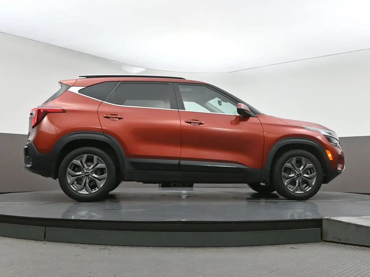 Kia Seltos снимка Kia Seltos