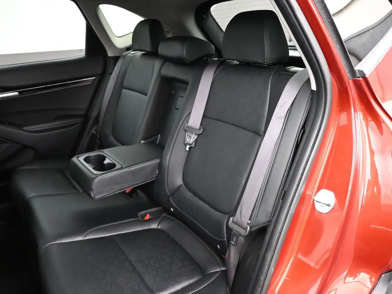 Kia Seltos снимка Kia Seltos