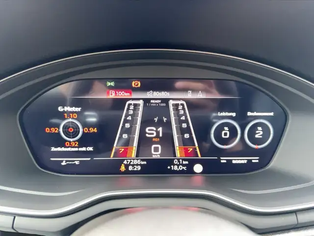Audi RS4 view 10