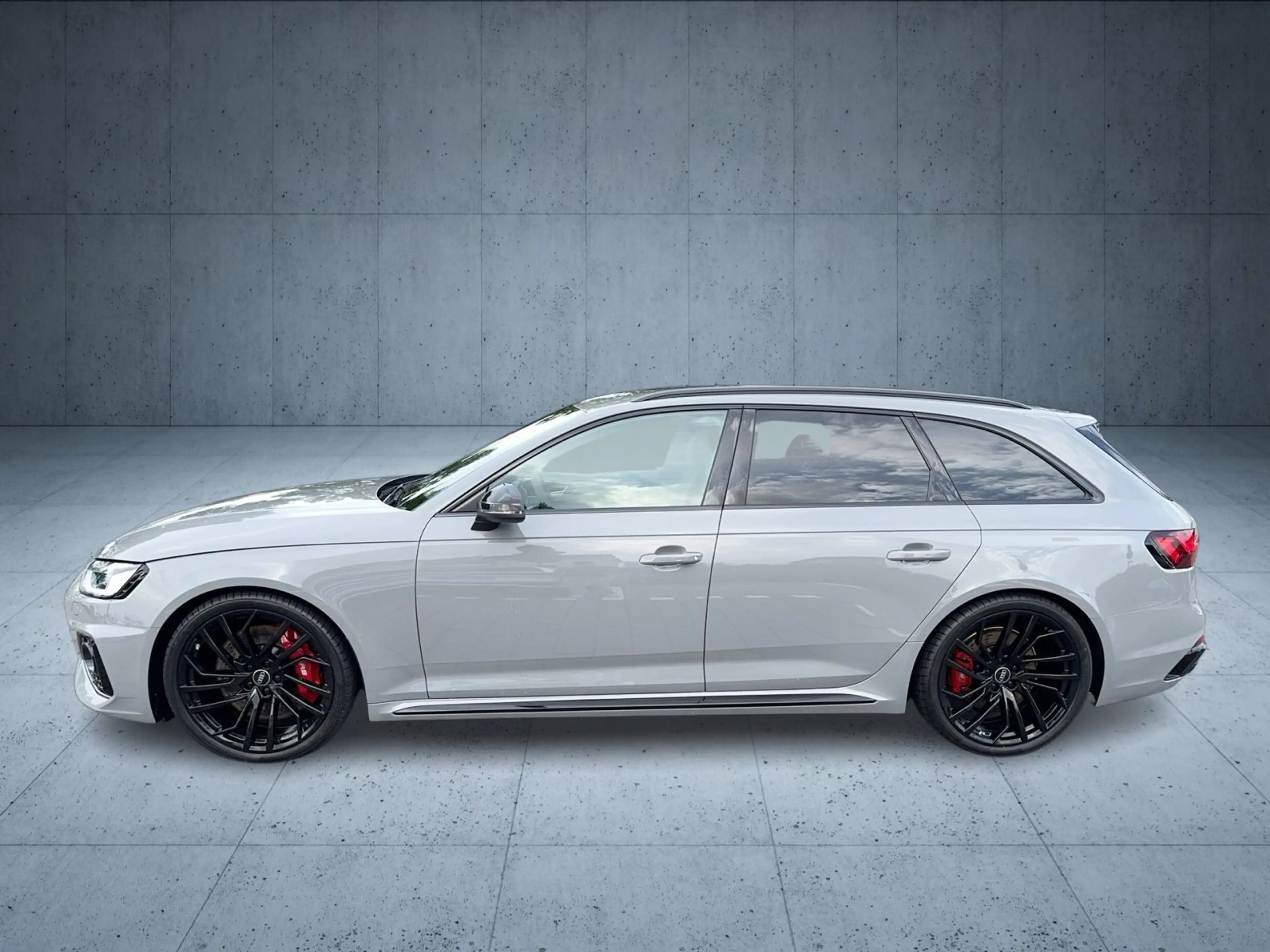 Audi RS4 RS-Aga/B&O/Kam/Nav/Assist/Memory/20" — photo 2