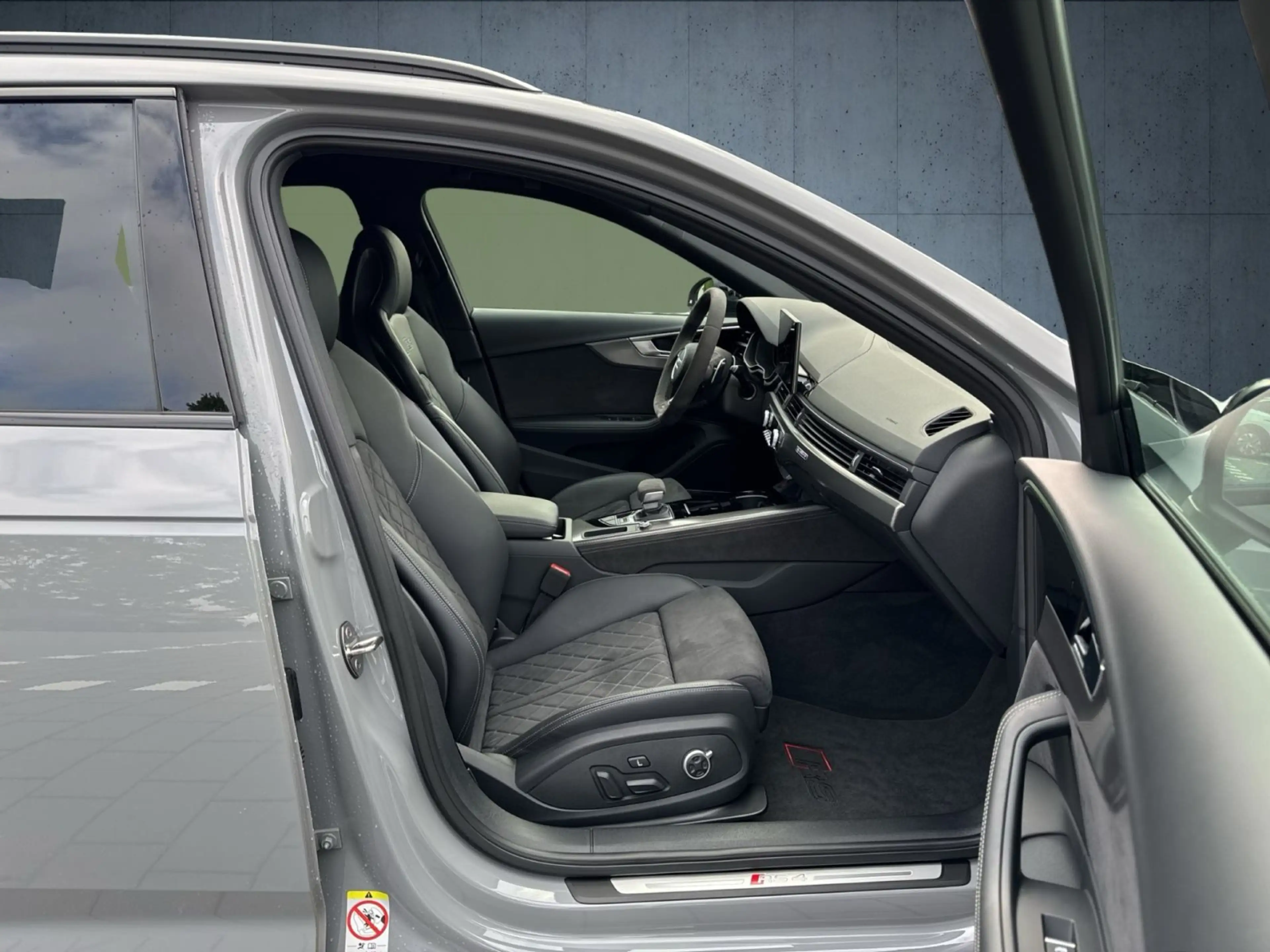 Audi RS4 RS-Aga/B&O/Kam/Nav/Assist/Memory/20" — photo 15