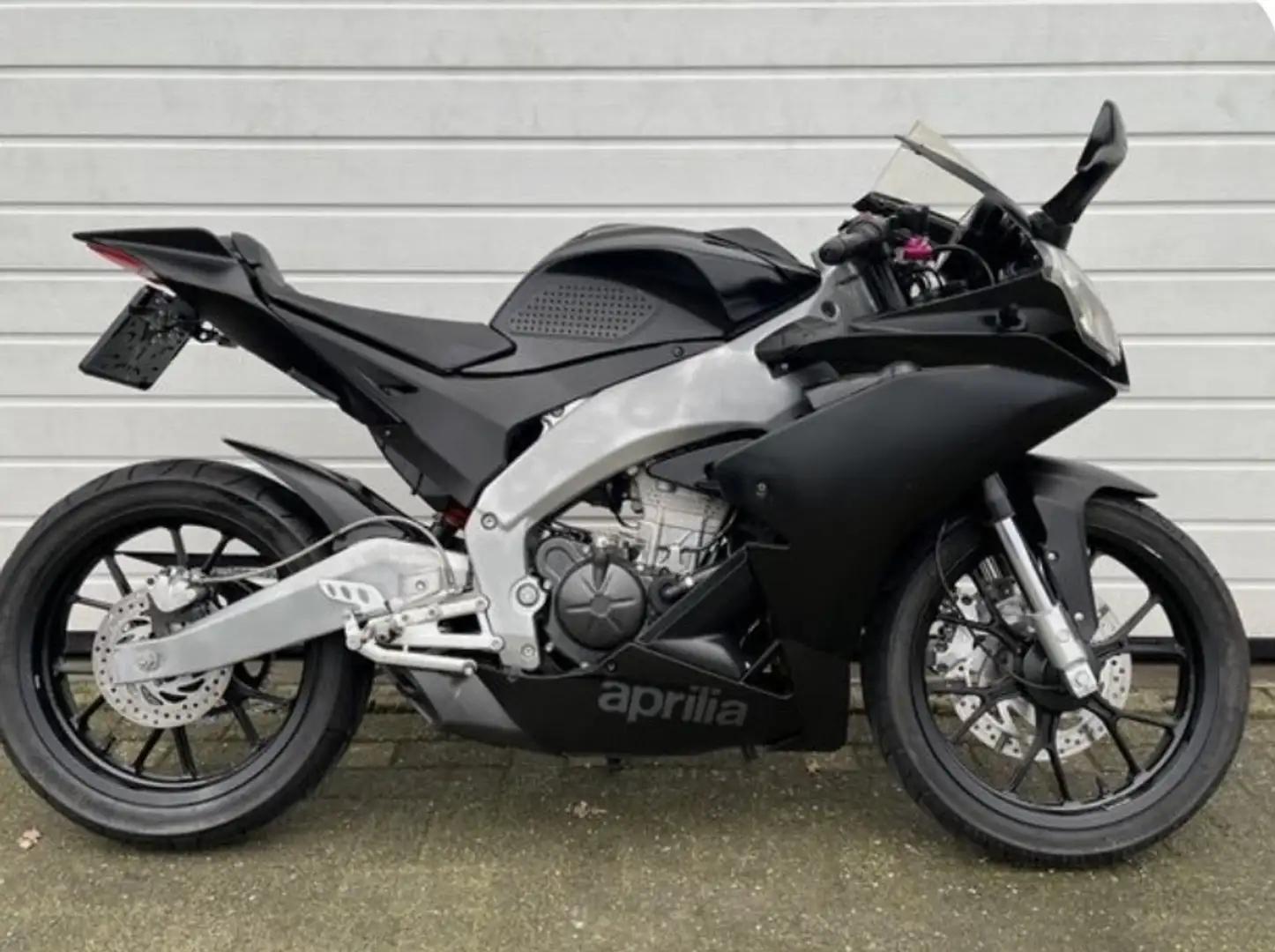 Aprilia RS4 125 zwart Zwart - 1