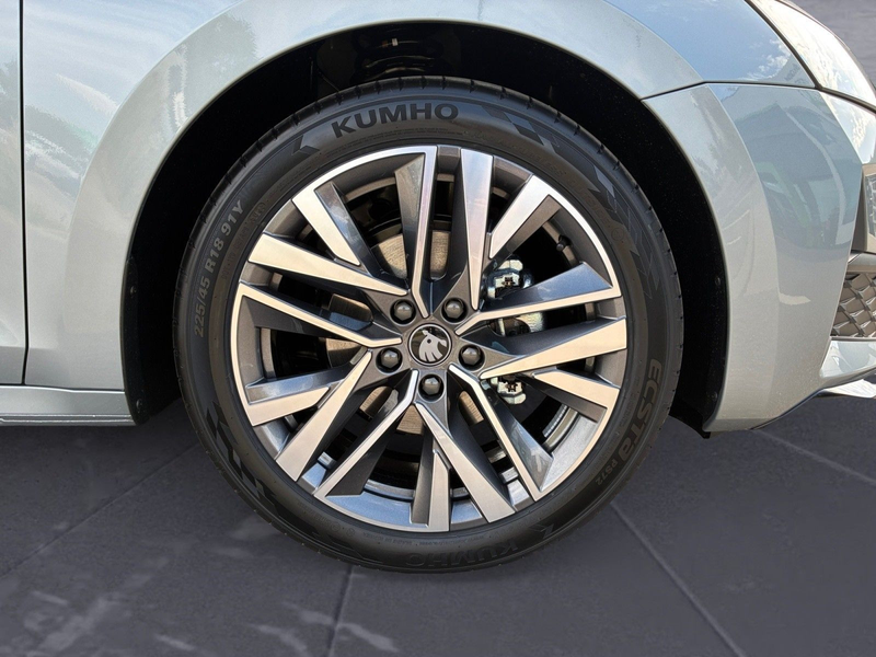 Skoda Octavia Combi Sportline 2,0 TDI 7-Gang-DSG — photo 9
