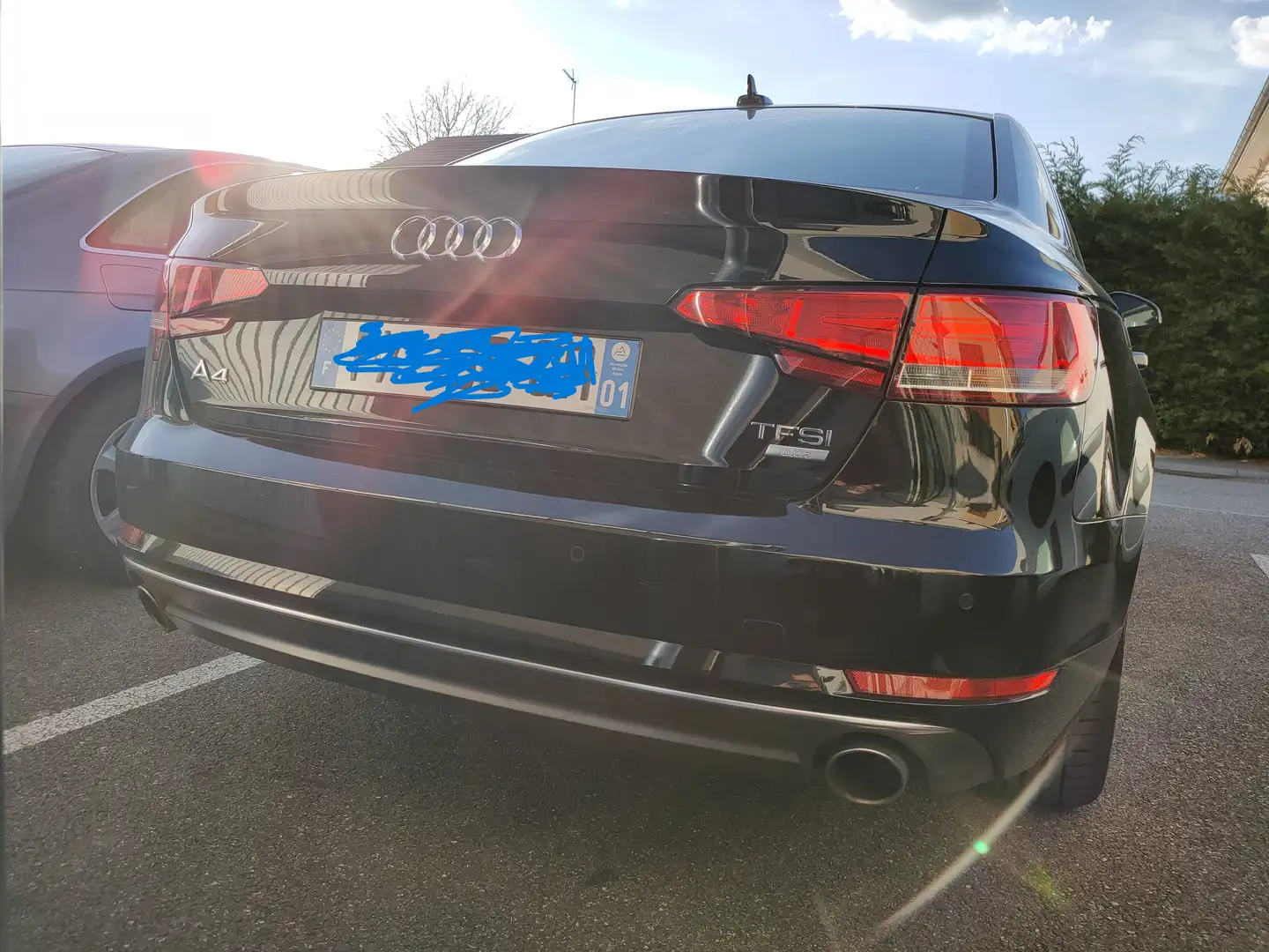 Audi A4 2.0 TFSI Ultra Noir - 2