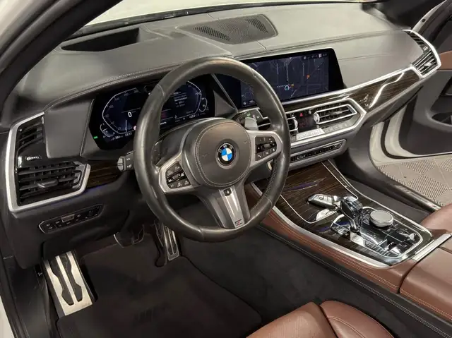 BMW X5 view 11