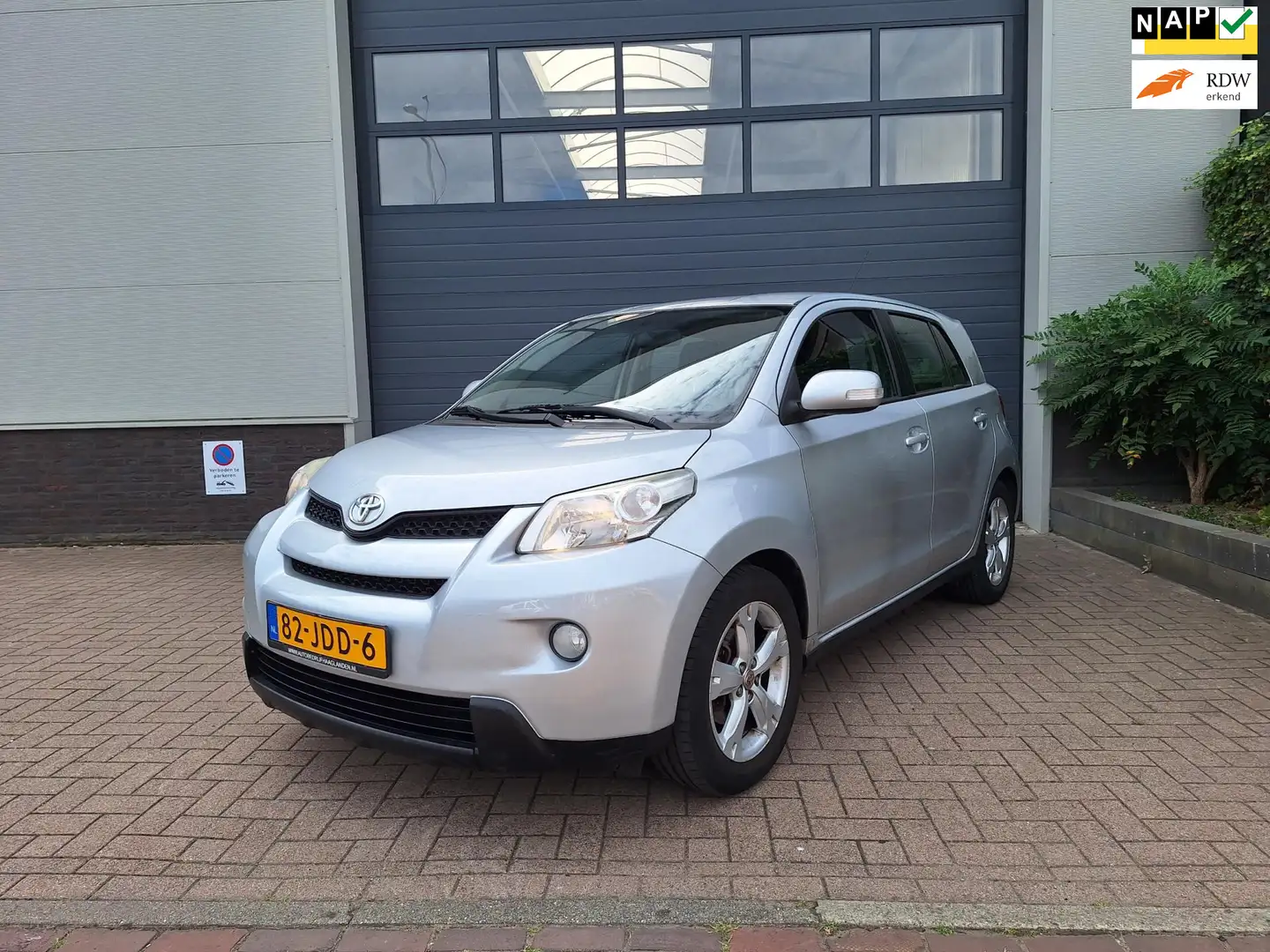 Toyota Urban Cruiser | 1.3 VVT-i Aspiration | Airco | Leuke kilometerst Grijs - 1