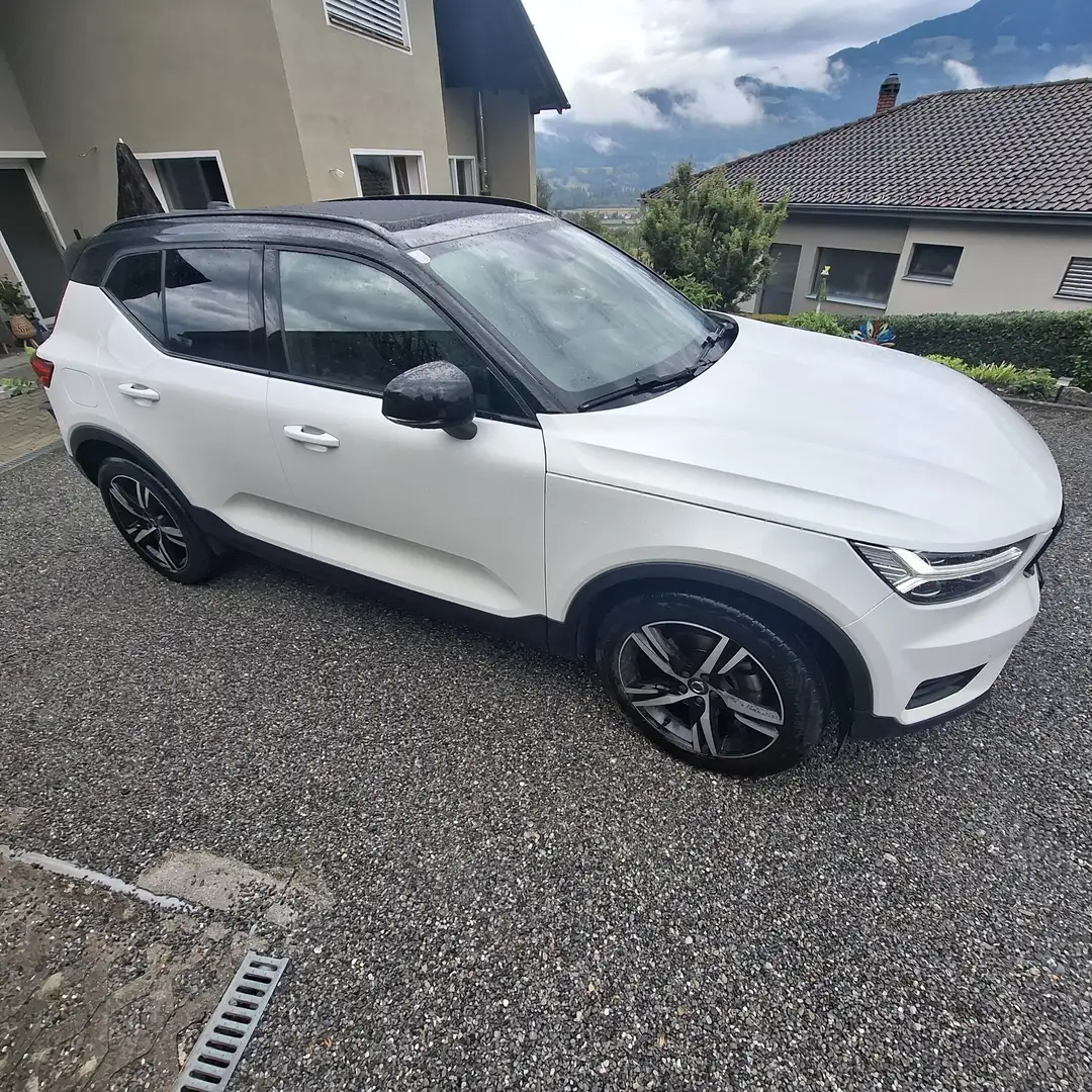 Volvo XC40 D4 R-Design AWD Geartronic - 1