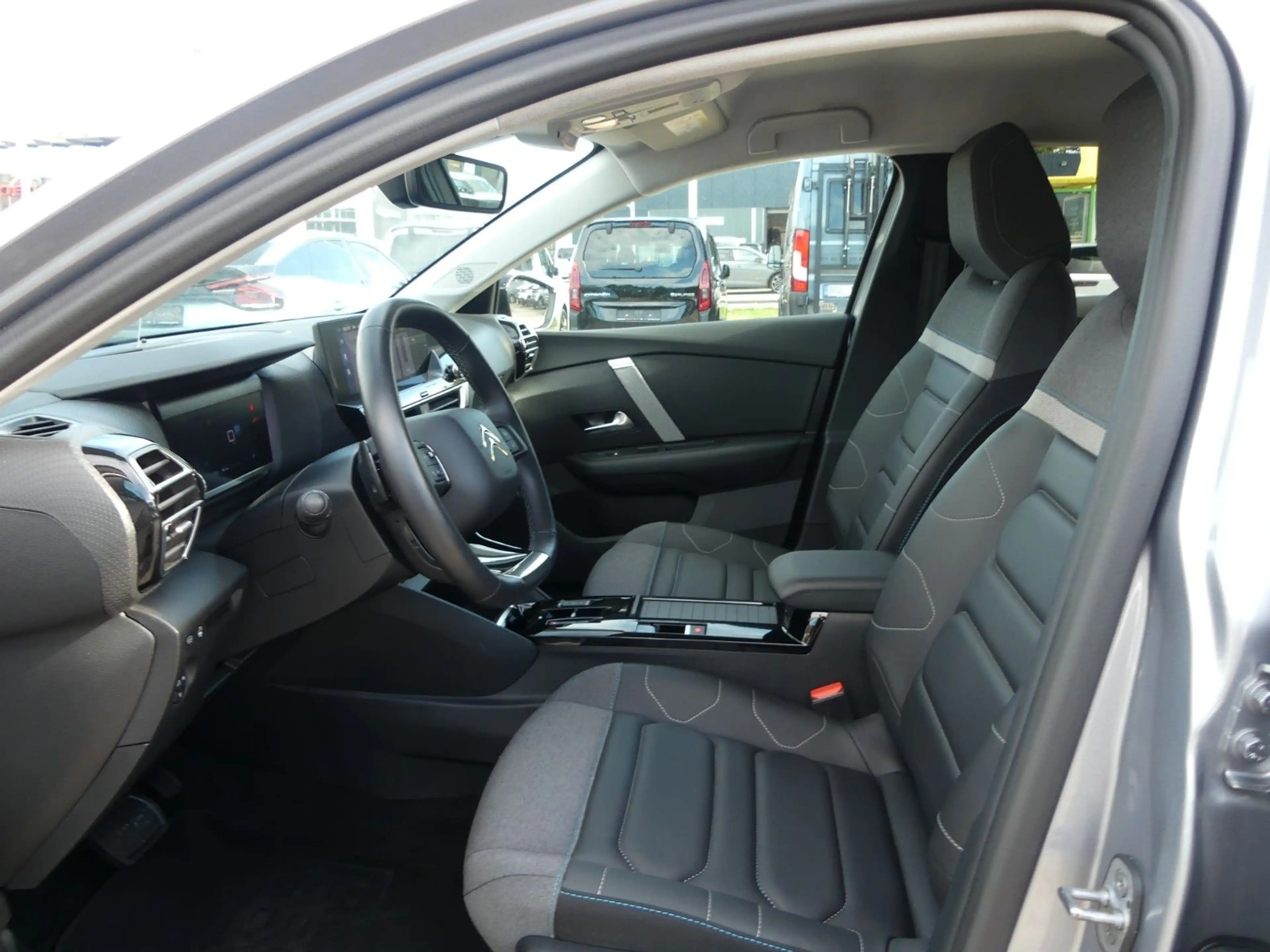Citroen C4 Max Automatik *Kältepaket* WENIG KM***** — photo 9