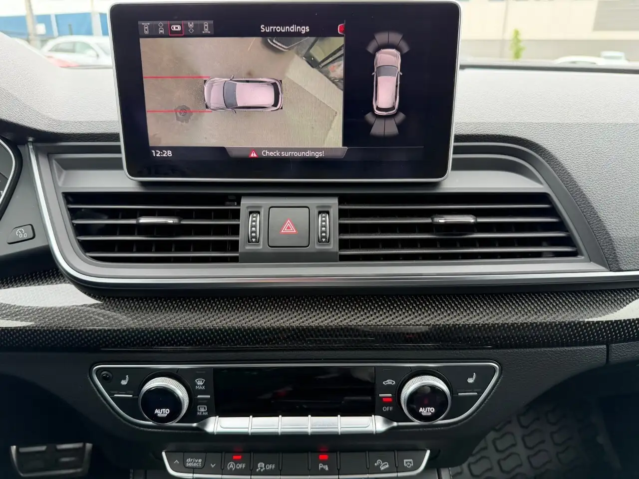 Audi SQ5 снимка Audi SQ5