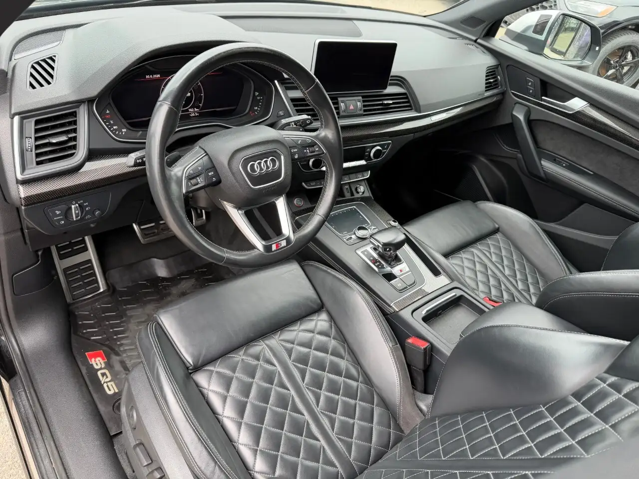 Audi SQ5 снимка Audi SQ5